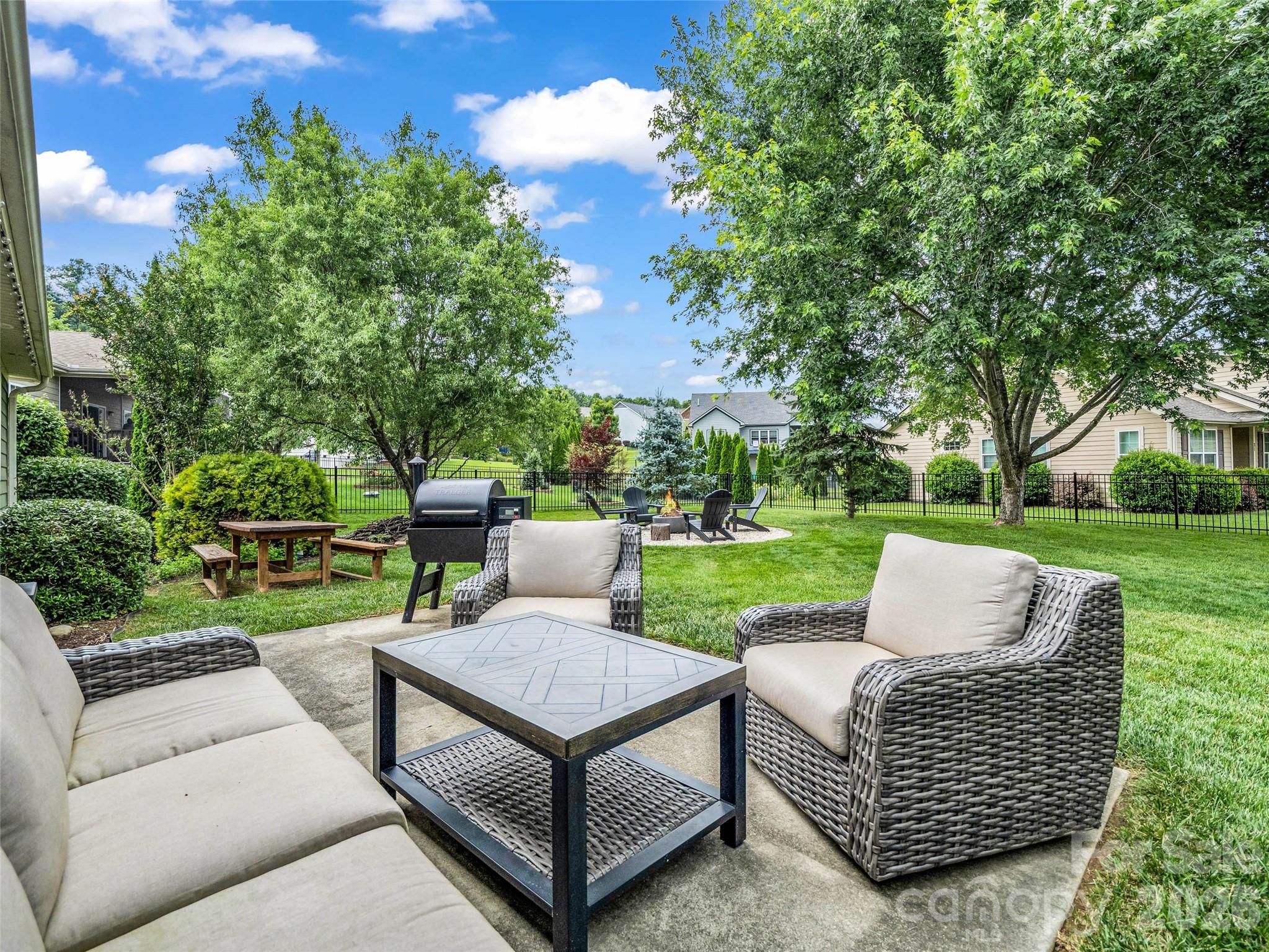 17 Black Iron Lane — Hendersonville