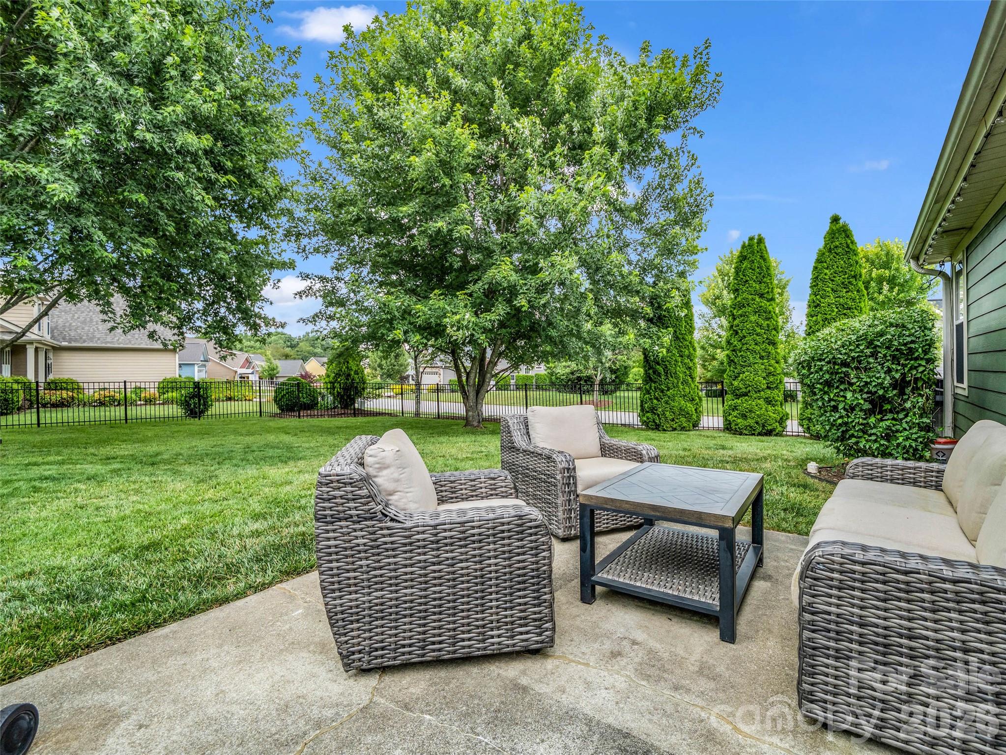 17 Black Iron Lane — Hendersonville