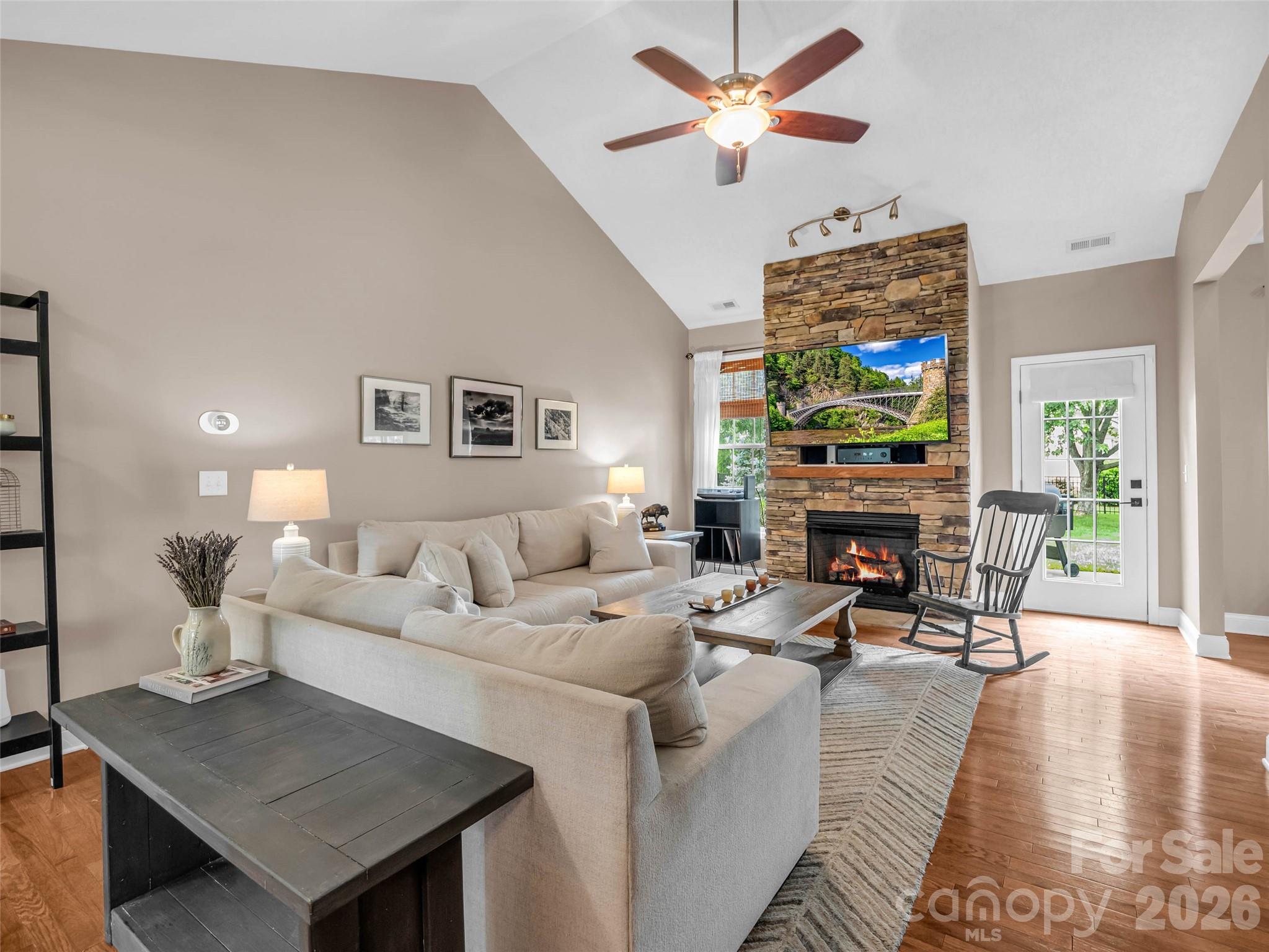 17 Black Iron Lane — Hendersonville