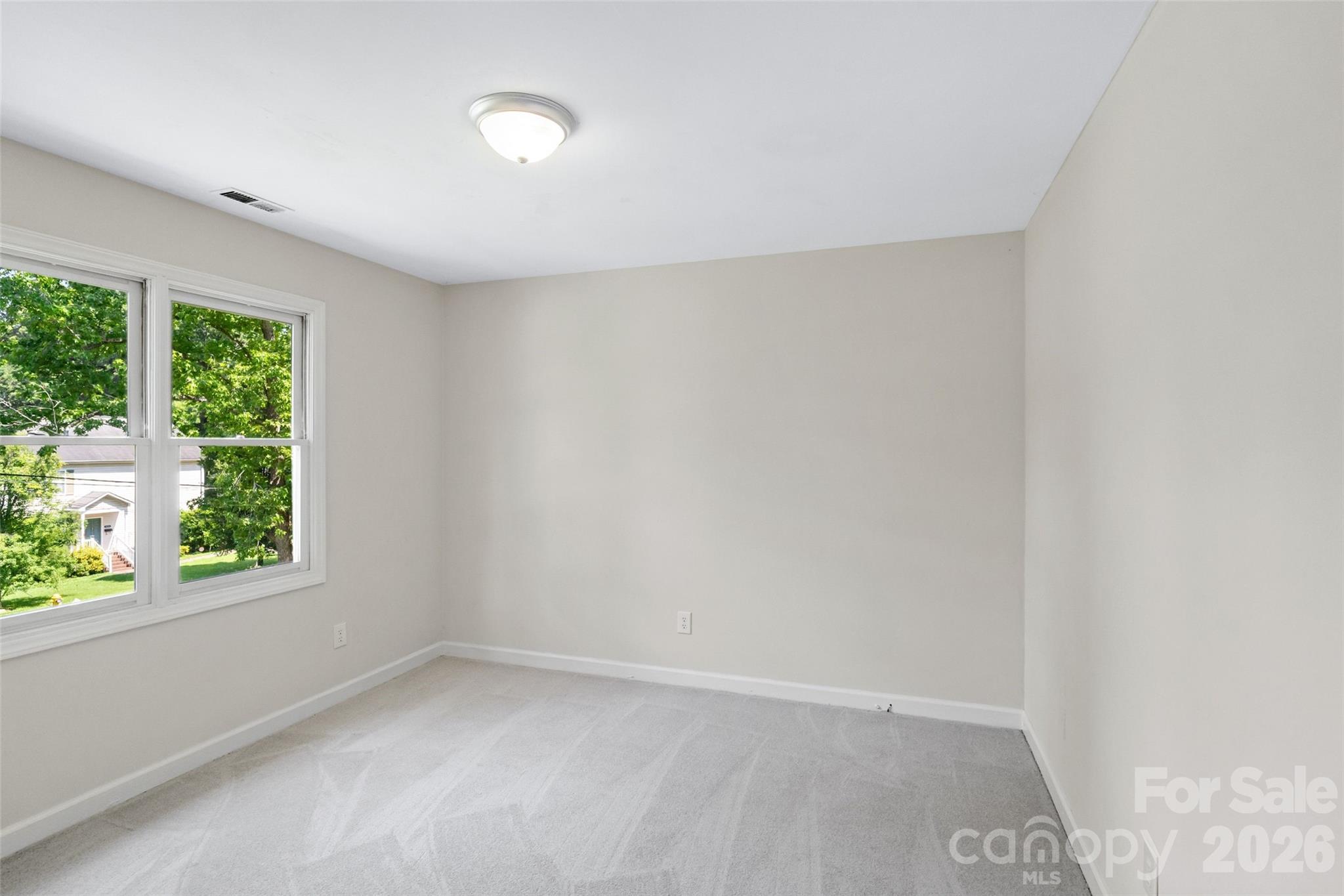 5516 Ilford Street — Charlotte