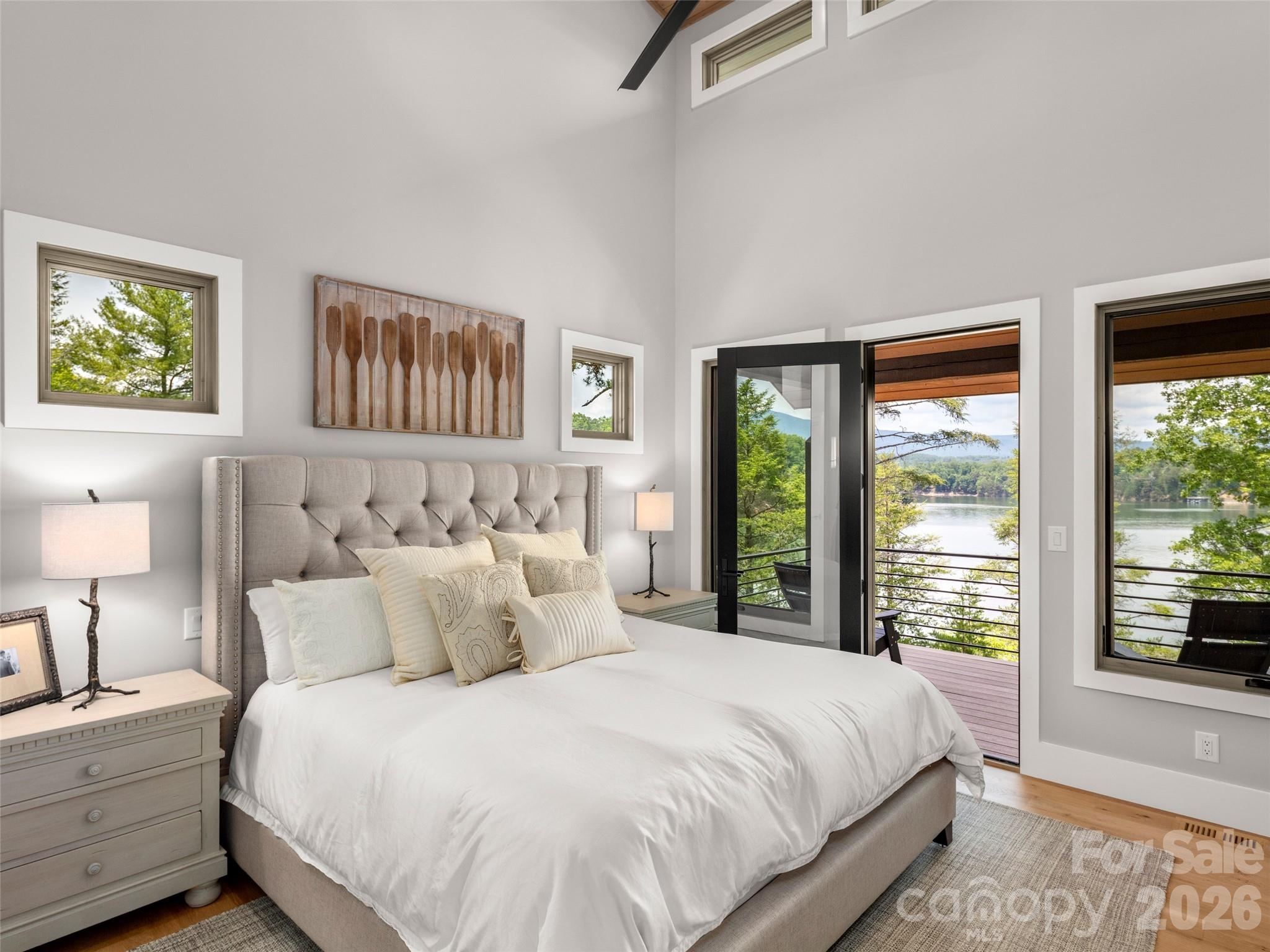 425 Dockside Drive — Nebo