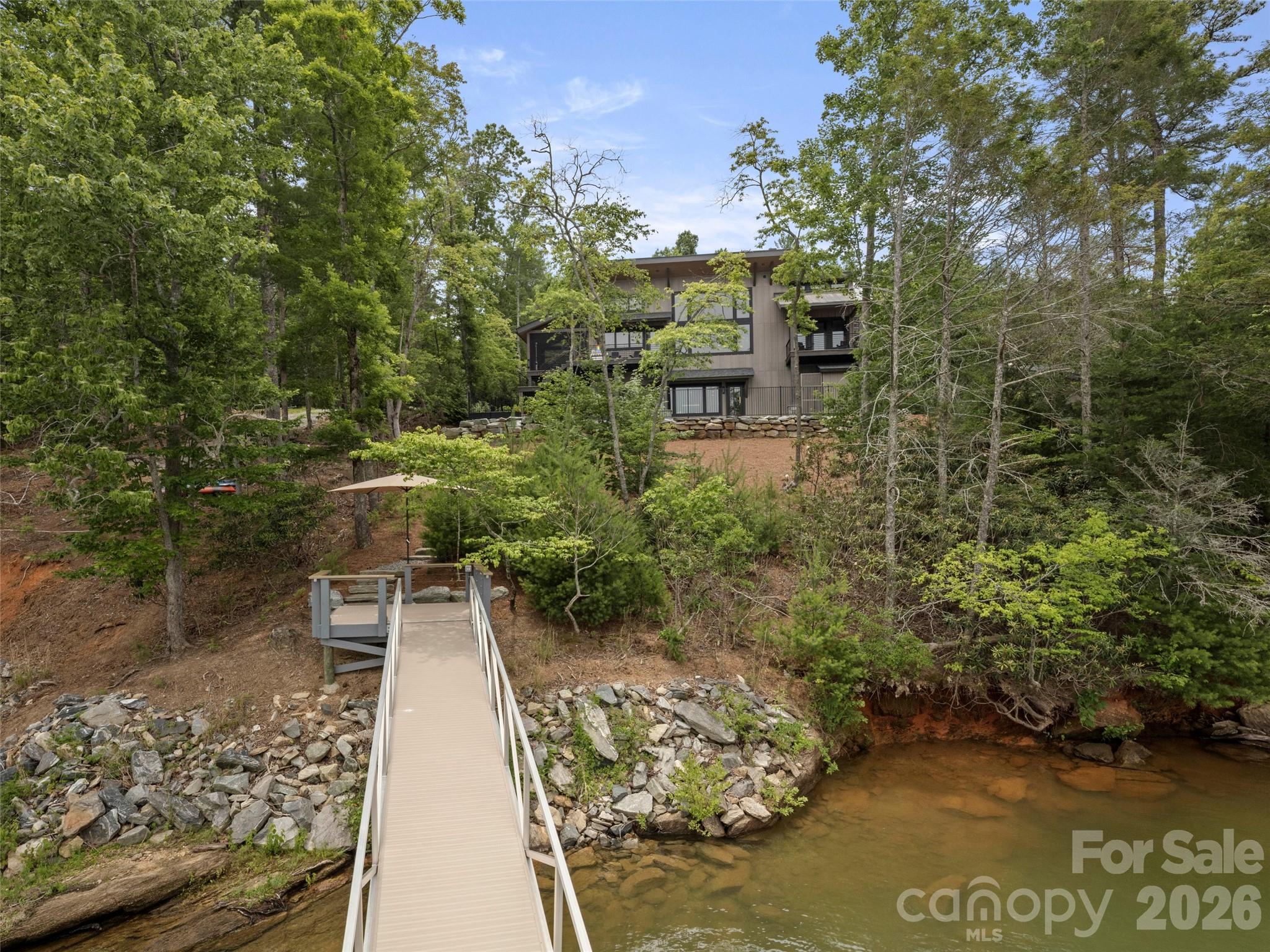 425 Dockside Drive — Nebo