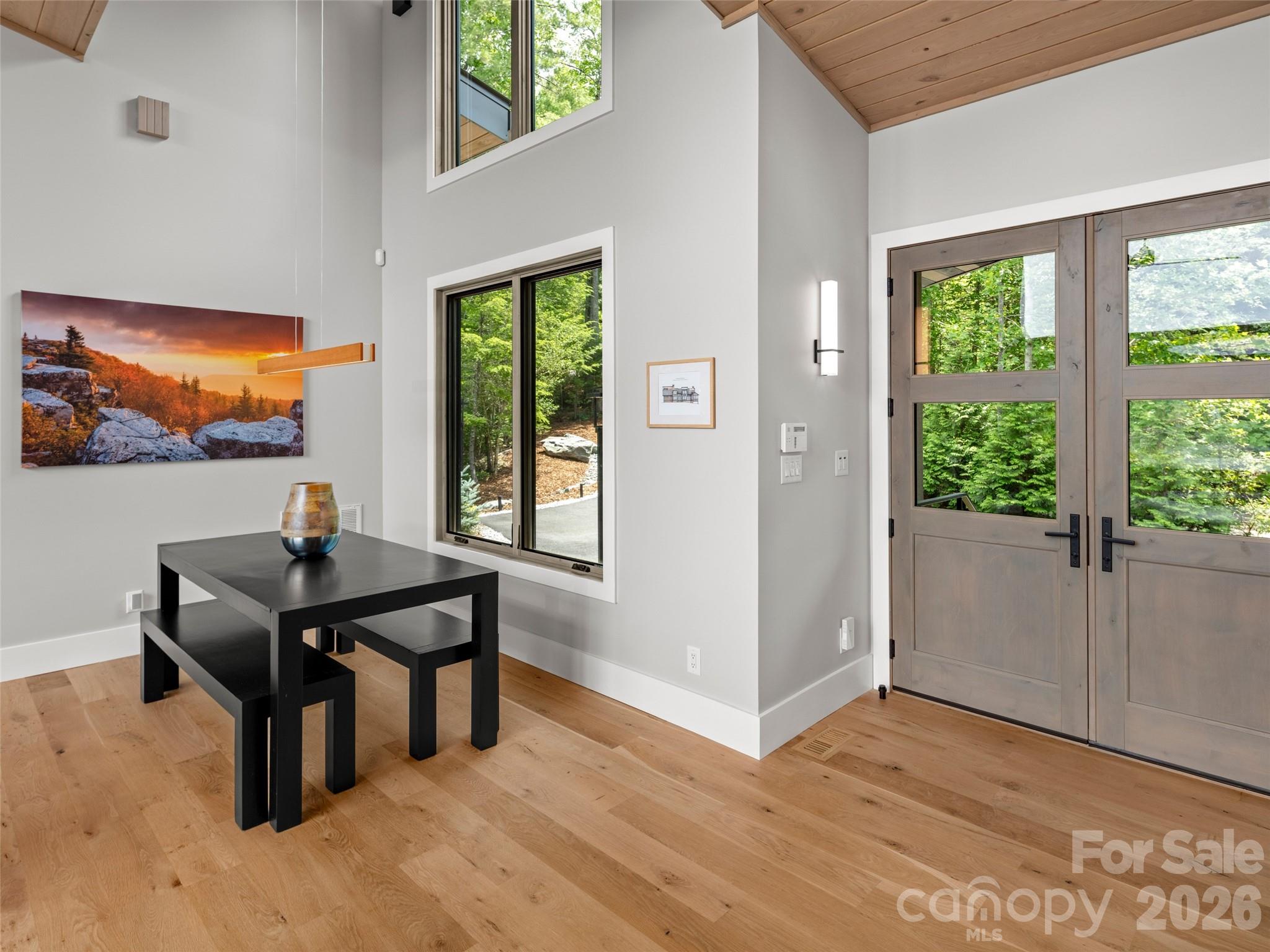 425 Dockside Drive — Nebo