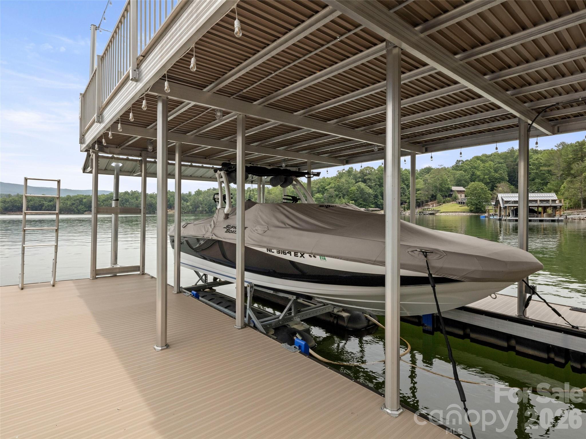 425 Dockside Drive — Nebo