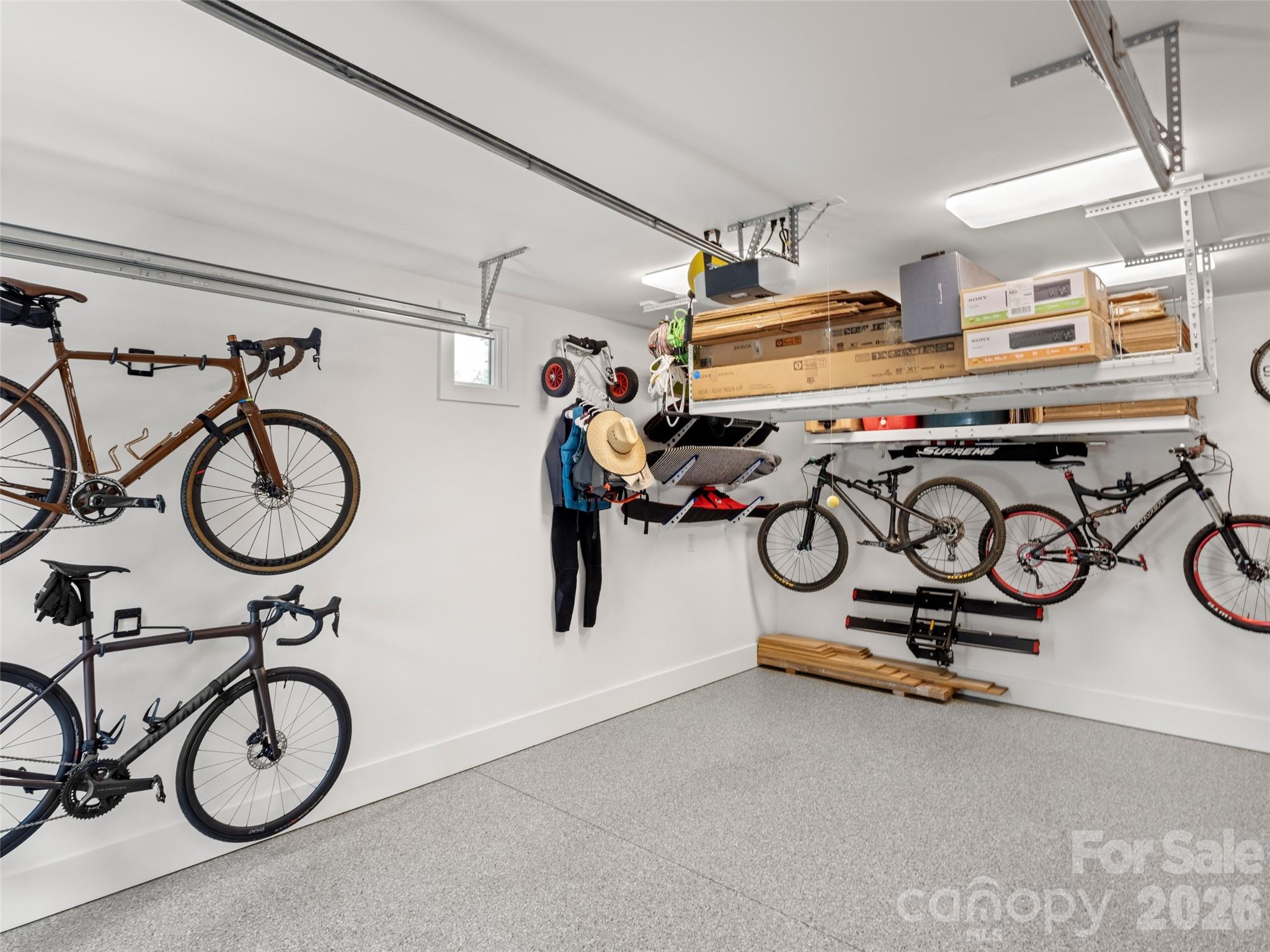 425 Dockside Drive — Nebo