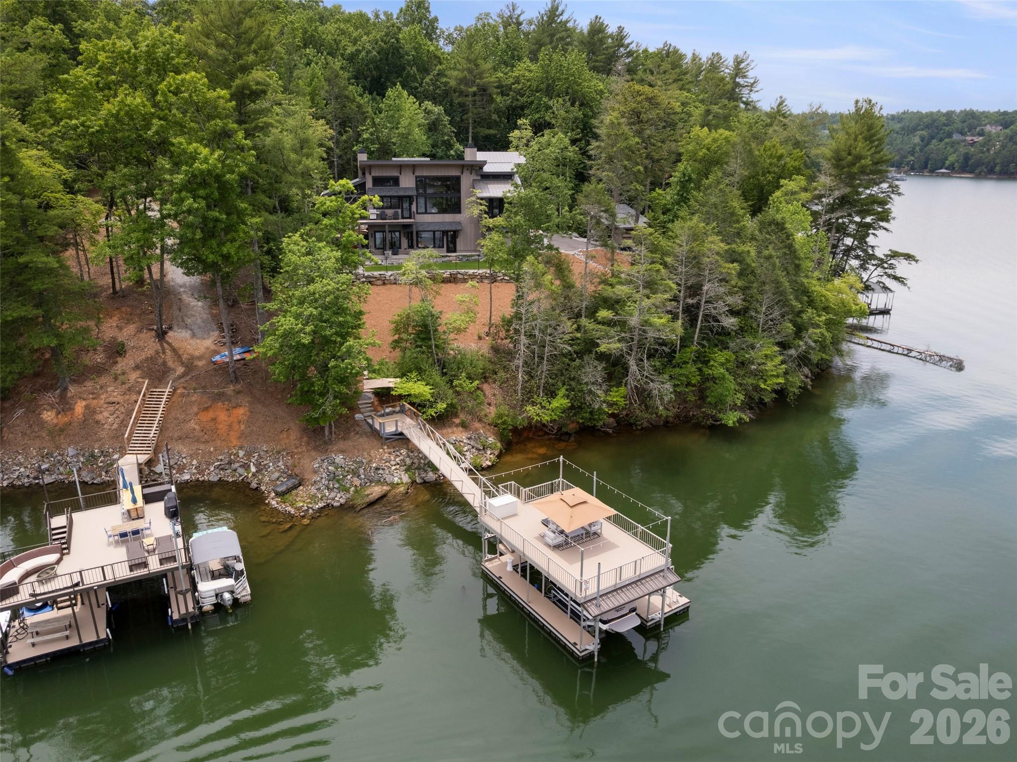 425 Dockside Drive — Nebo