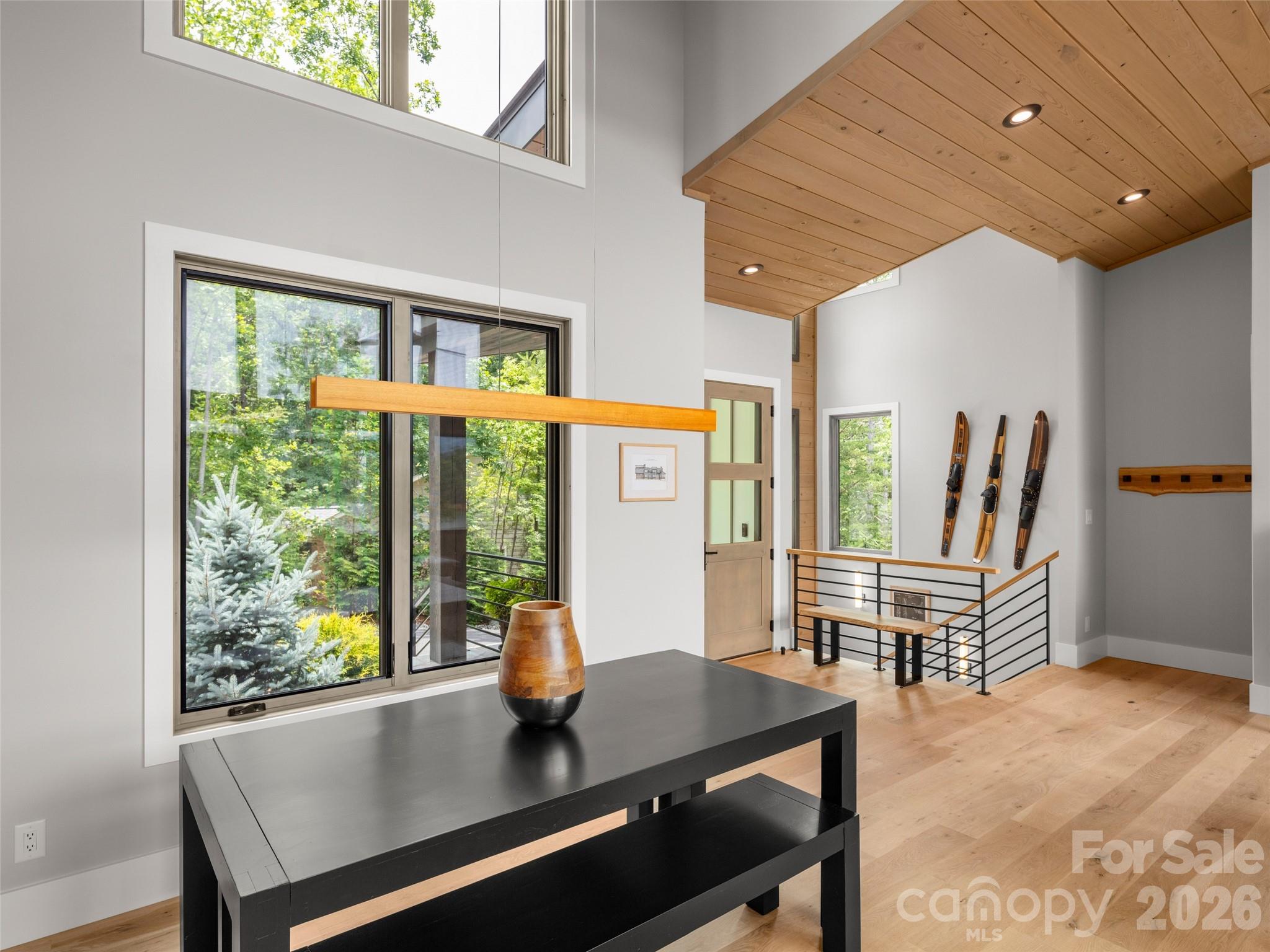 425 Dockside Drive — Nebo