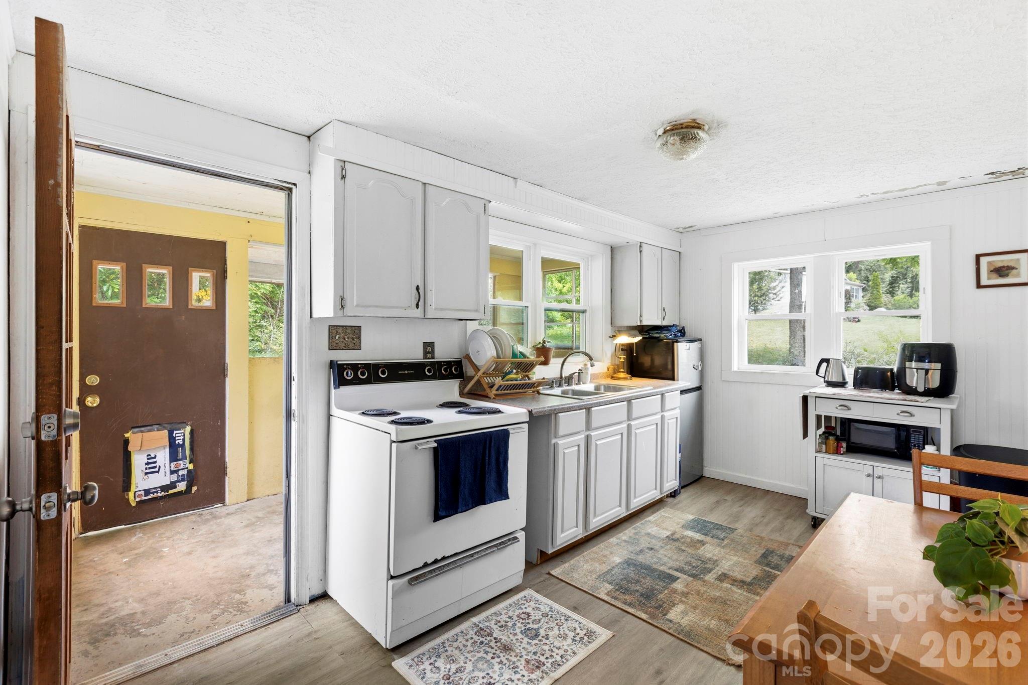 4 Mountain View Road — Asheville