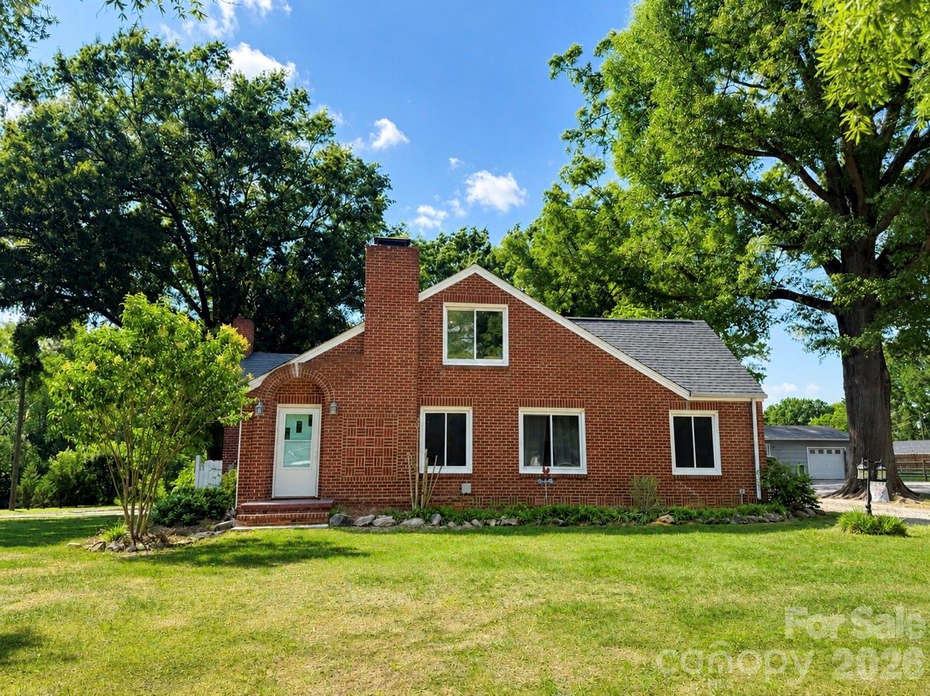 307 E 2nd Street — Oakboro