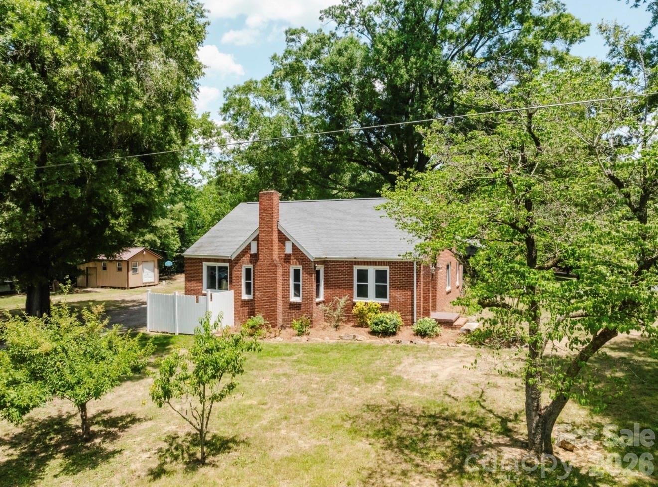 307 E 2nd Street — Oakboro