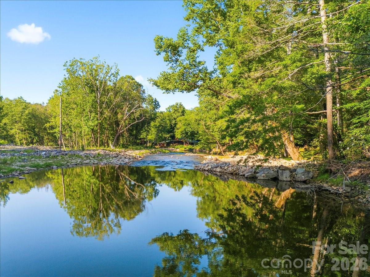 1878 Linville River Road — Nebo