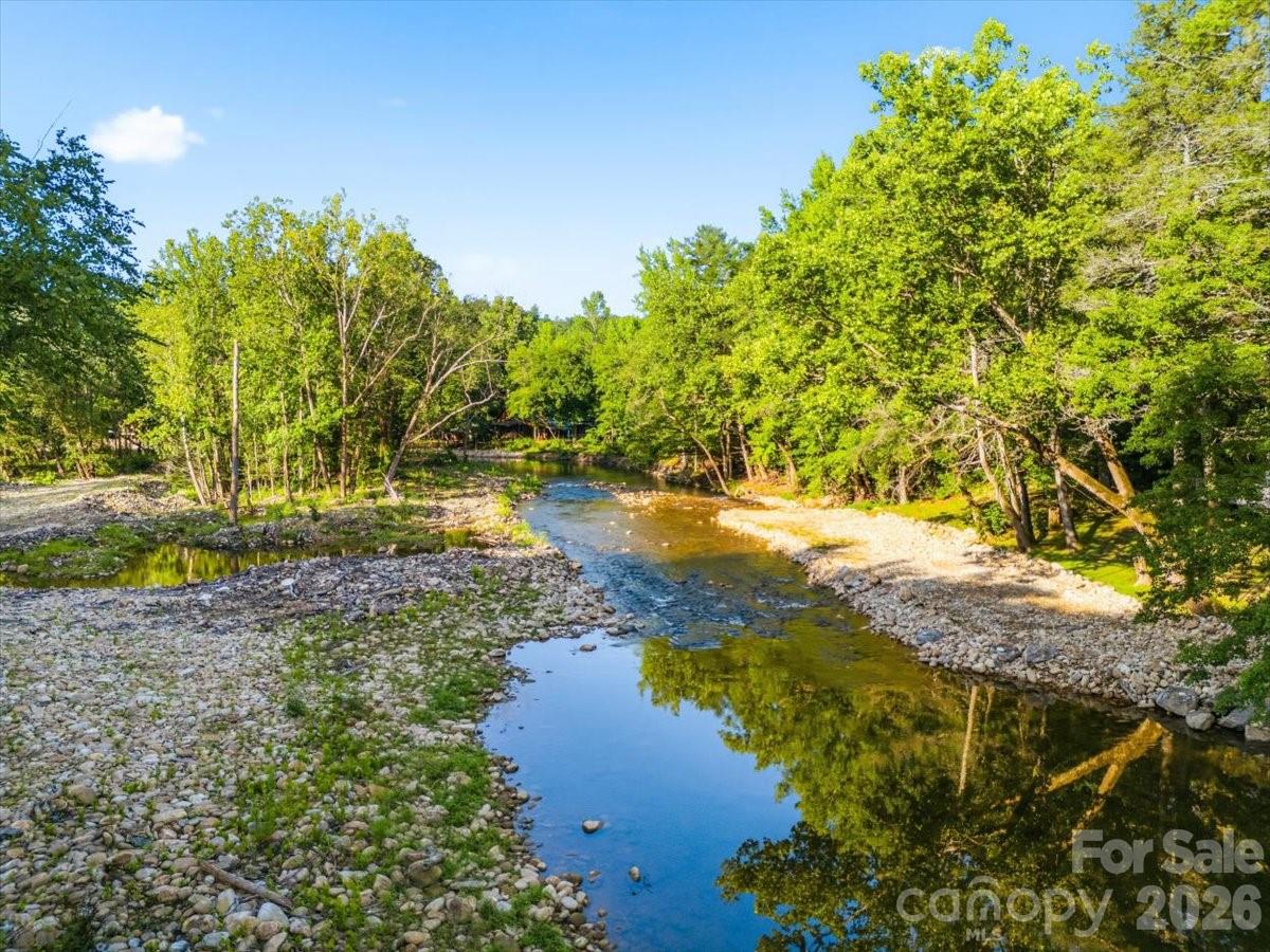 1878 Linville River Road — Nebo