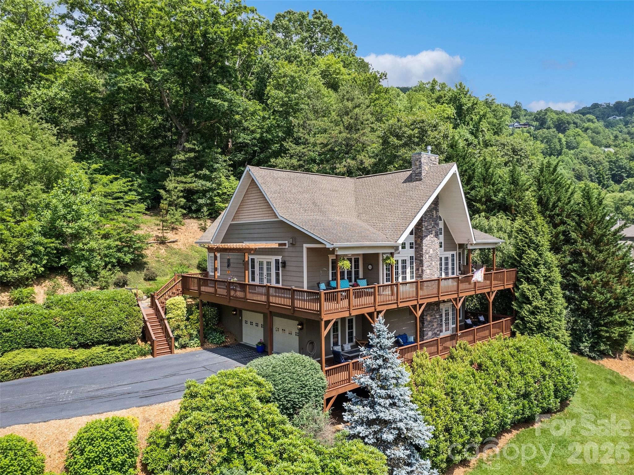 406 Inverness Drive — Waynesville
