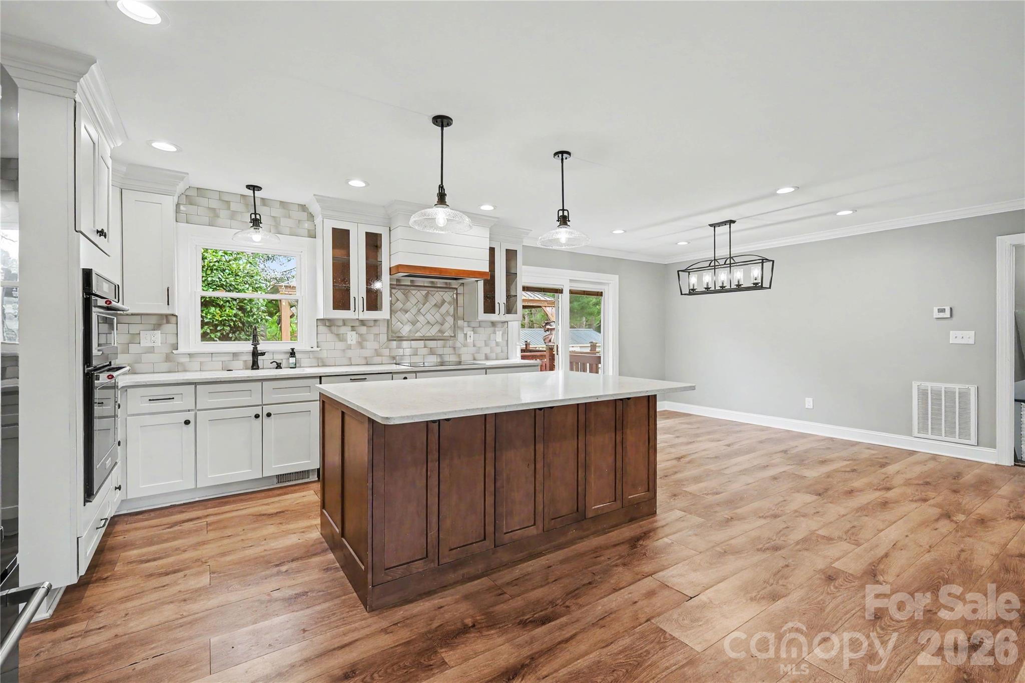 3035 River Road — Shelby