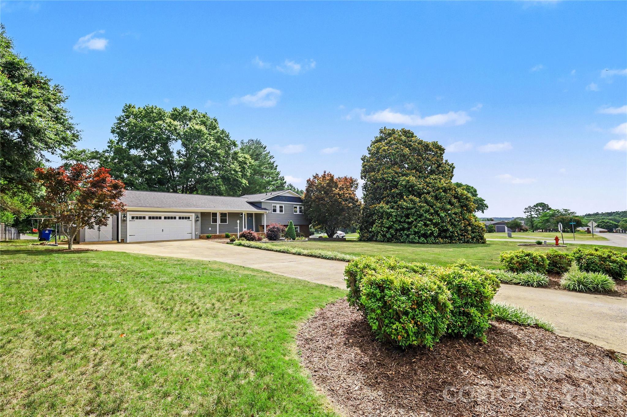 3035 River Road — Shelby