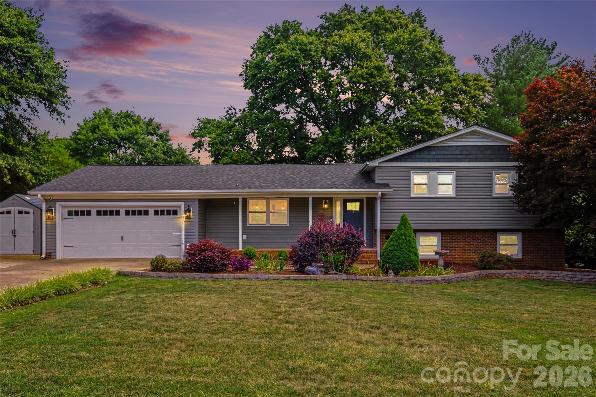 3035 River Road — Shelby