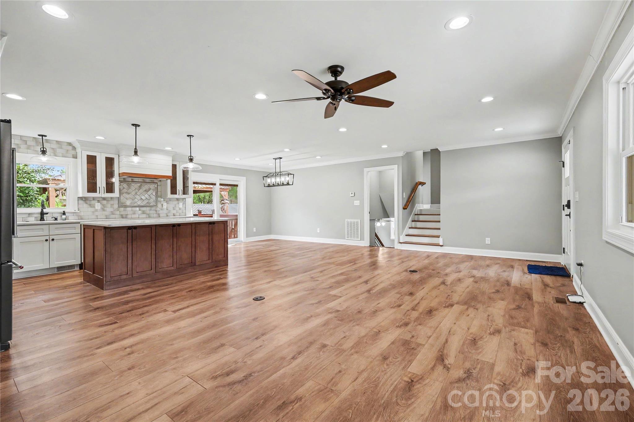 3035 River Road — Shelby