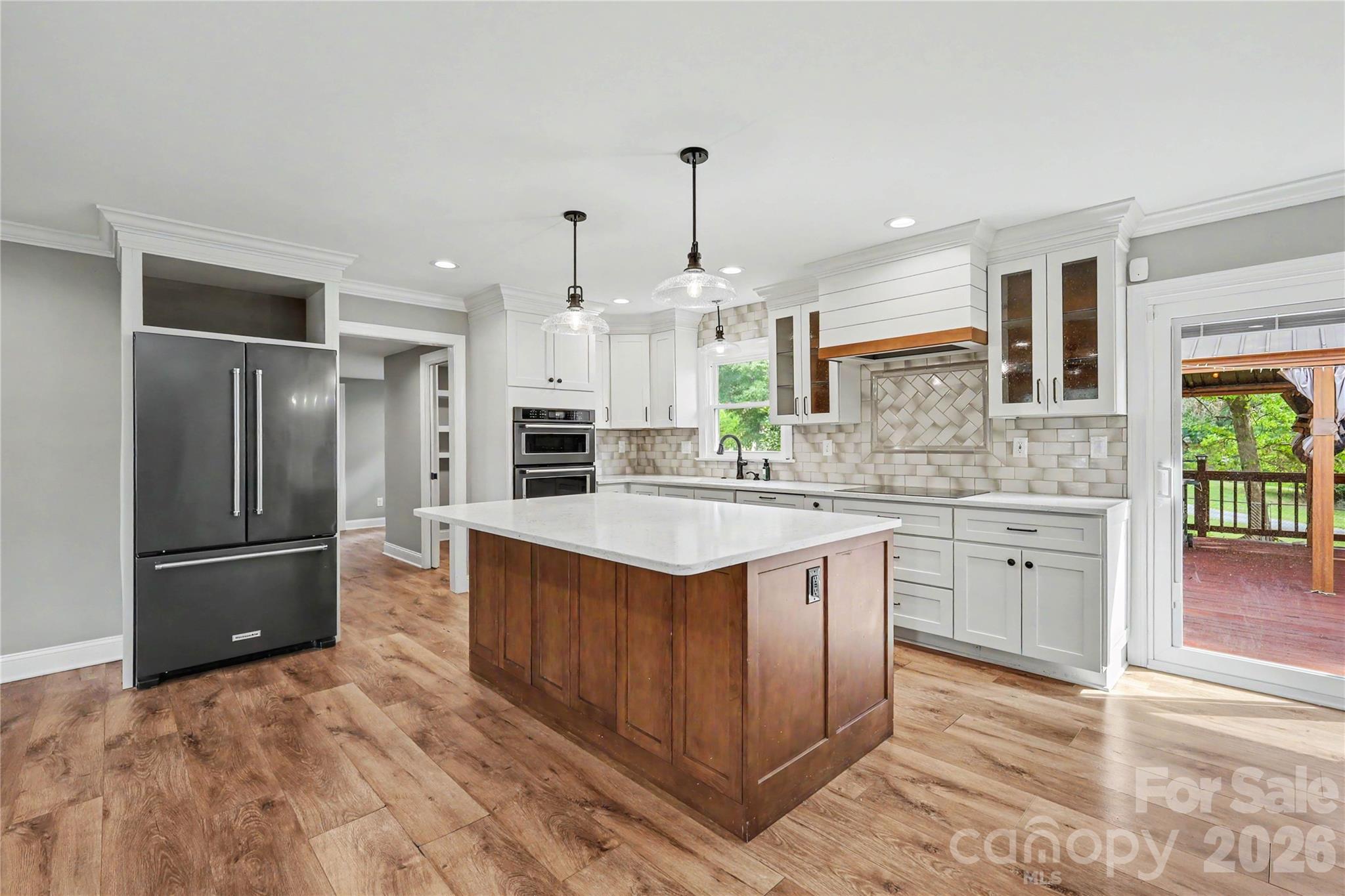 3035 River Road — Shelby