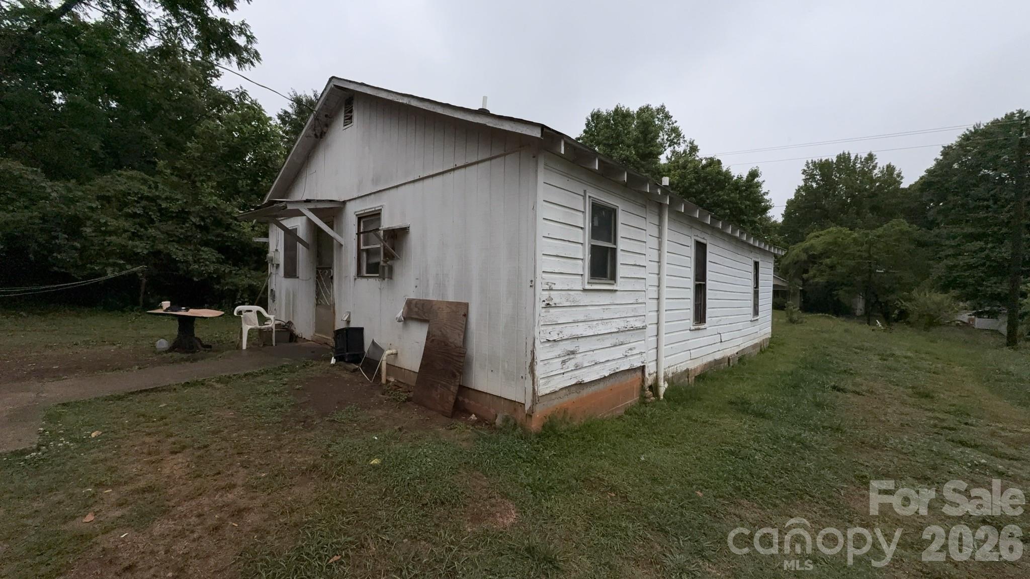 922 US 70 None W — Morganton