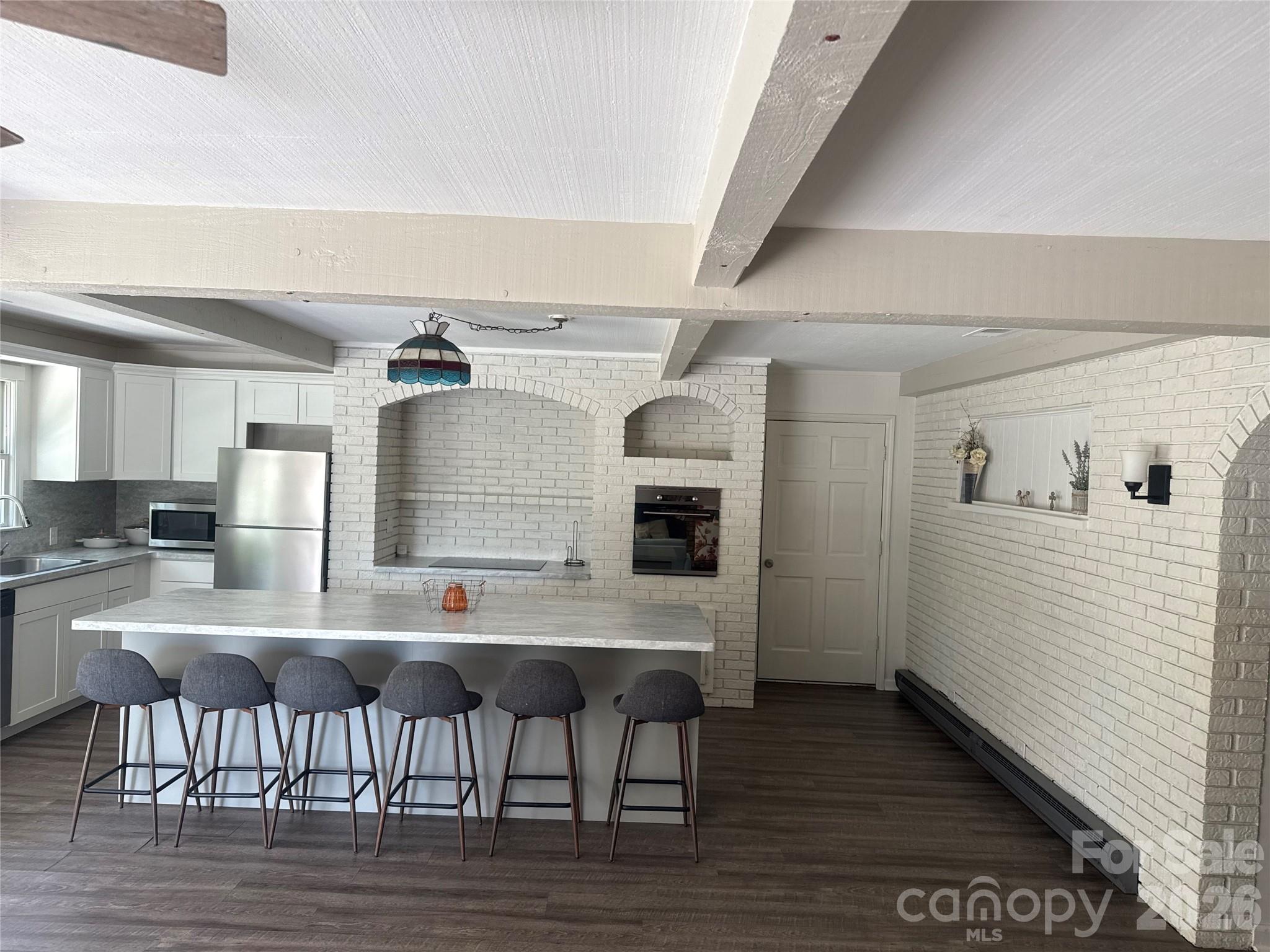 1135 Iron Circle — Morganton