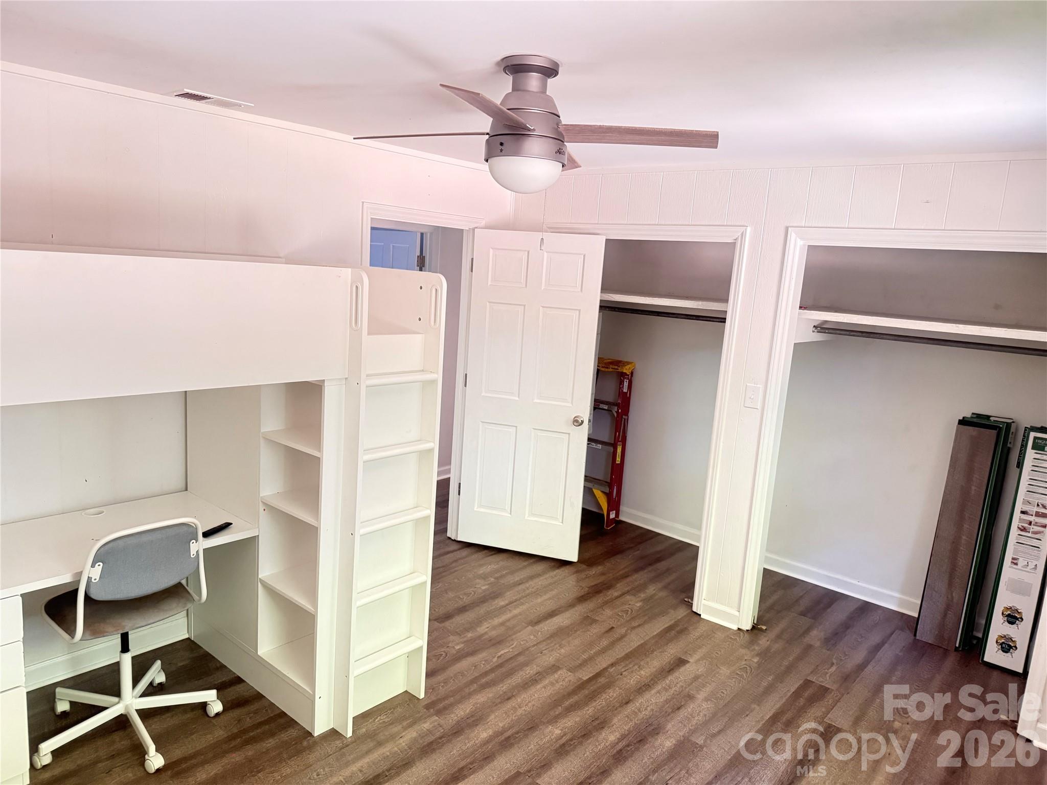 1135 Iron Circle — Morganton