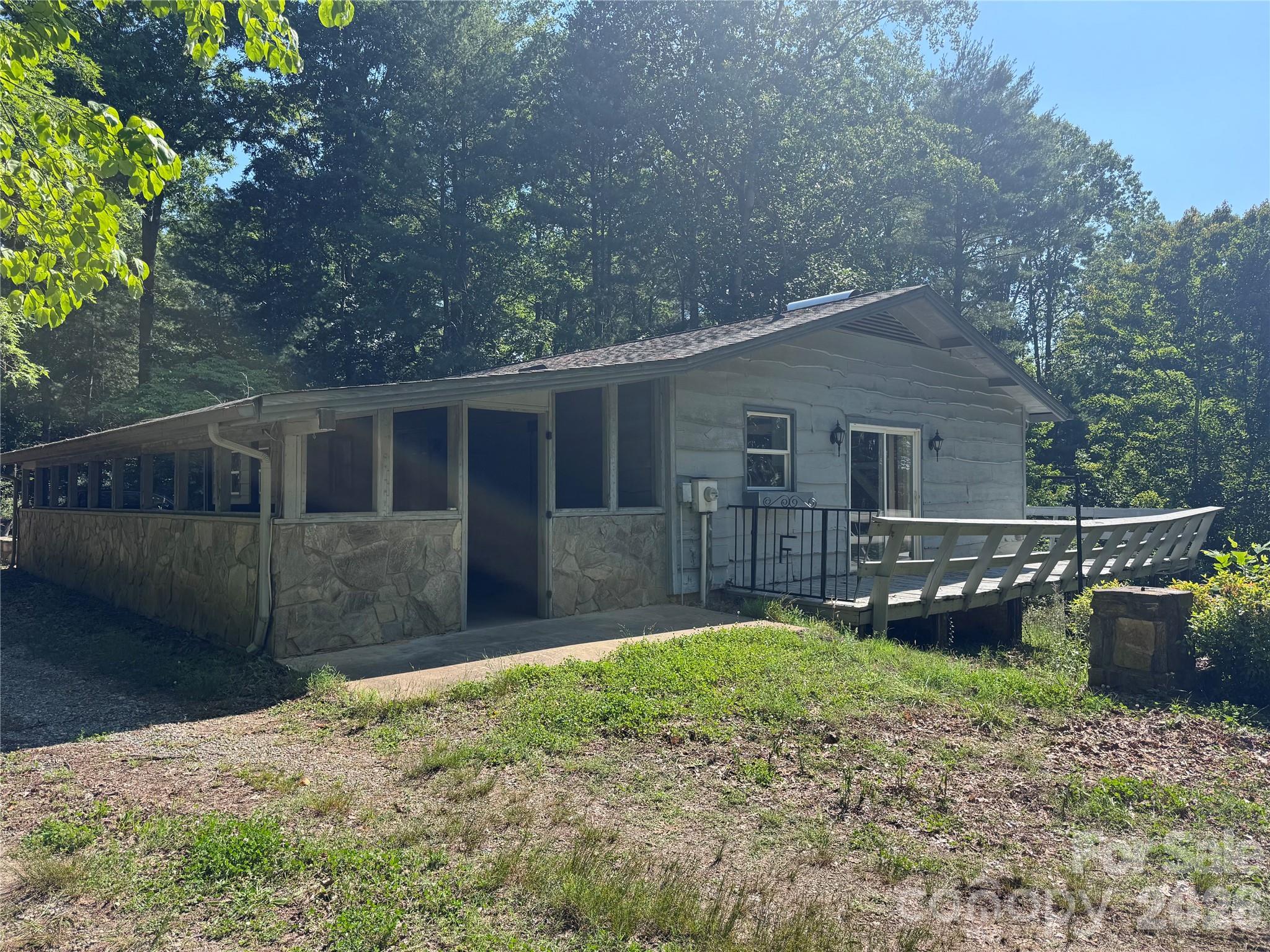 1135 Iron Circle — Morganton