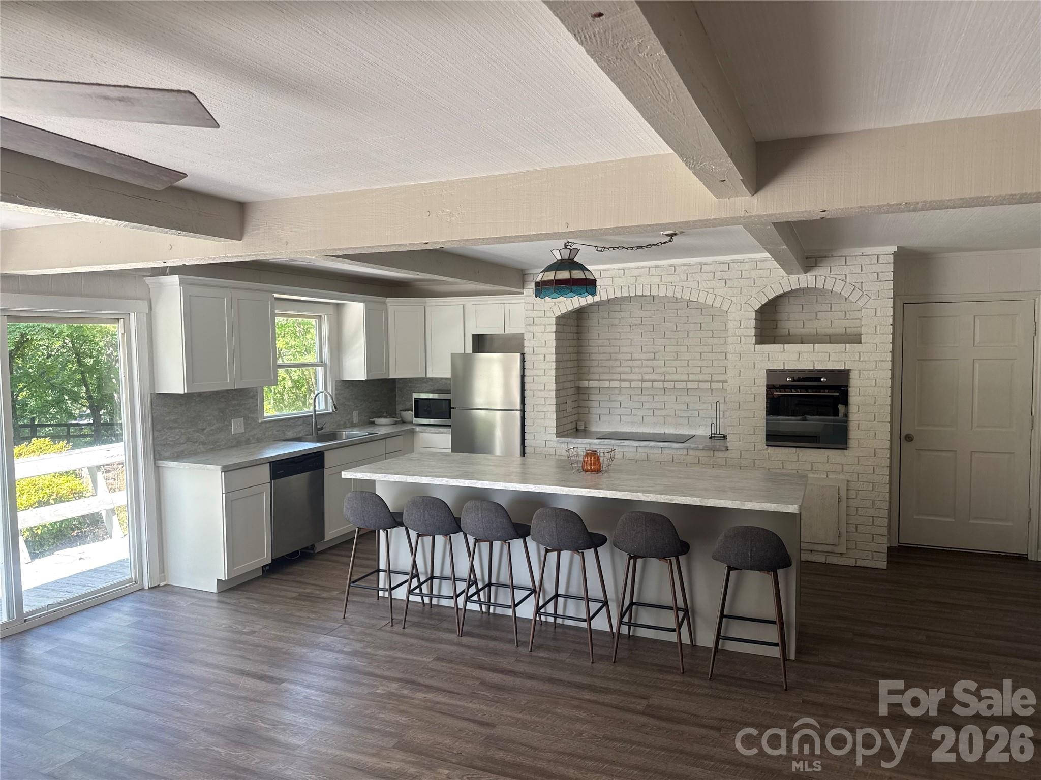 1135 Iron Circle — Morganton
