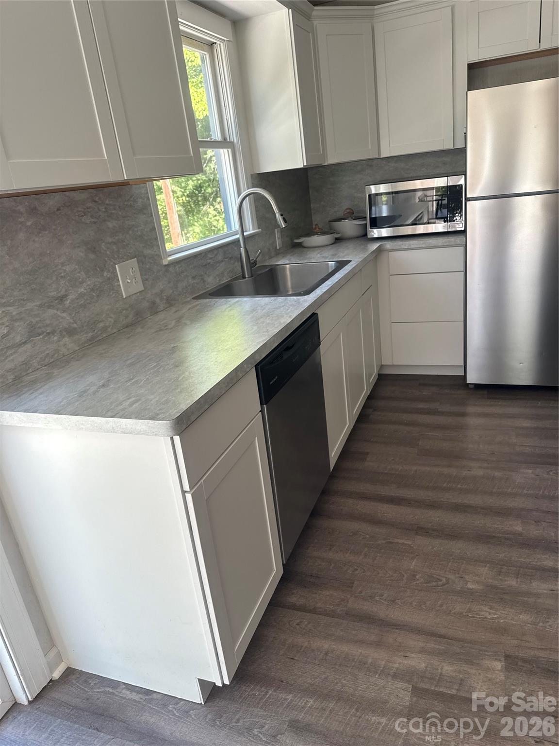 1135 Iron Circle — Morganton