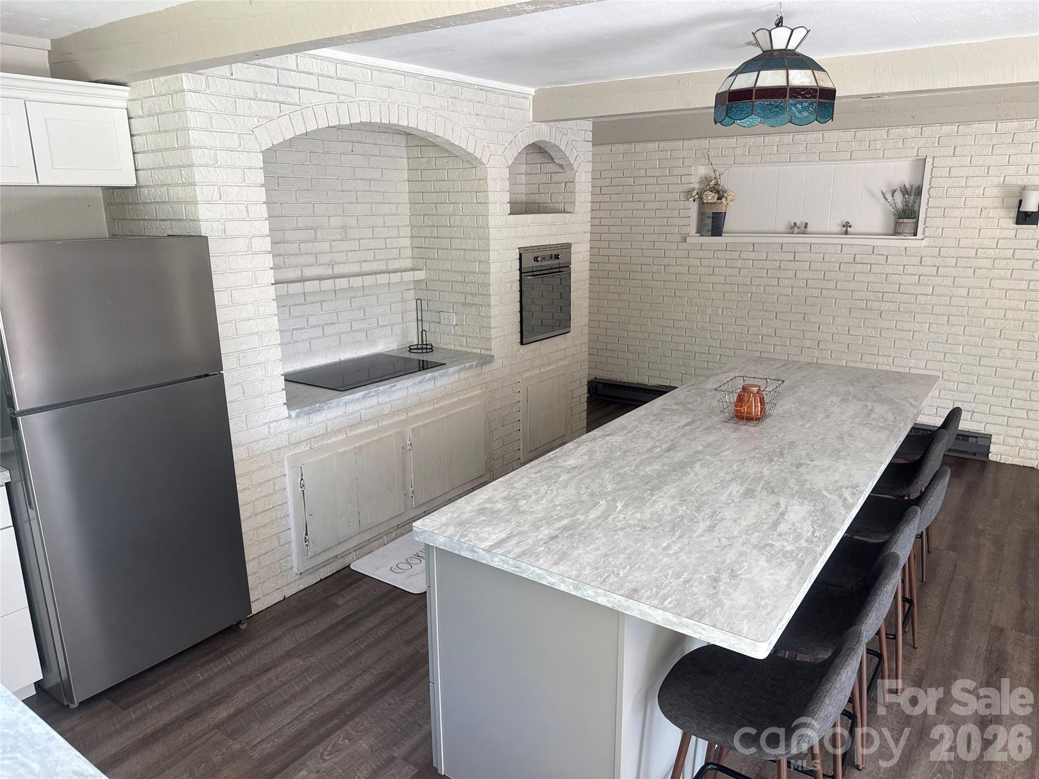1135 Iron Circle — Morganton