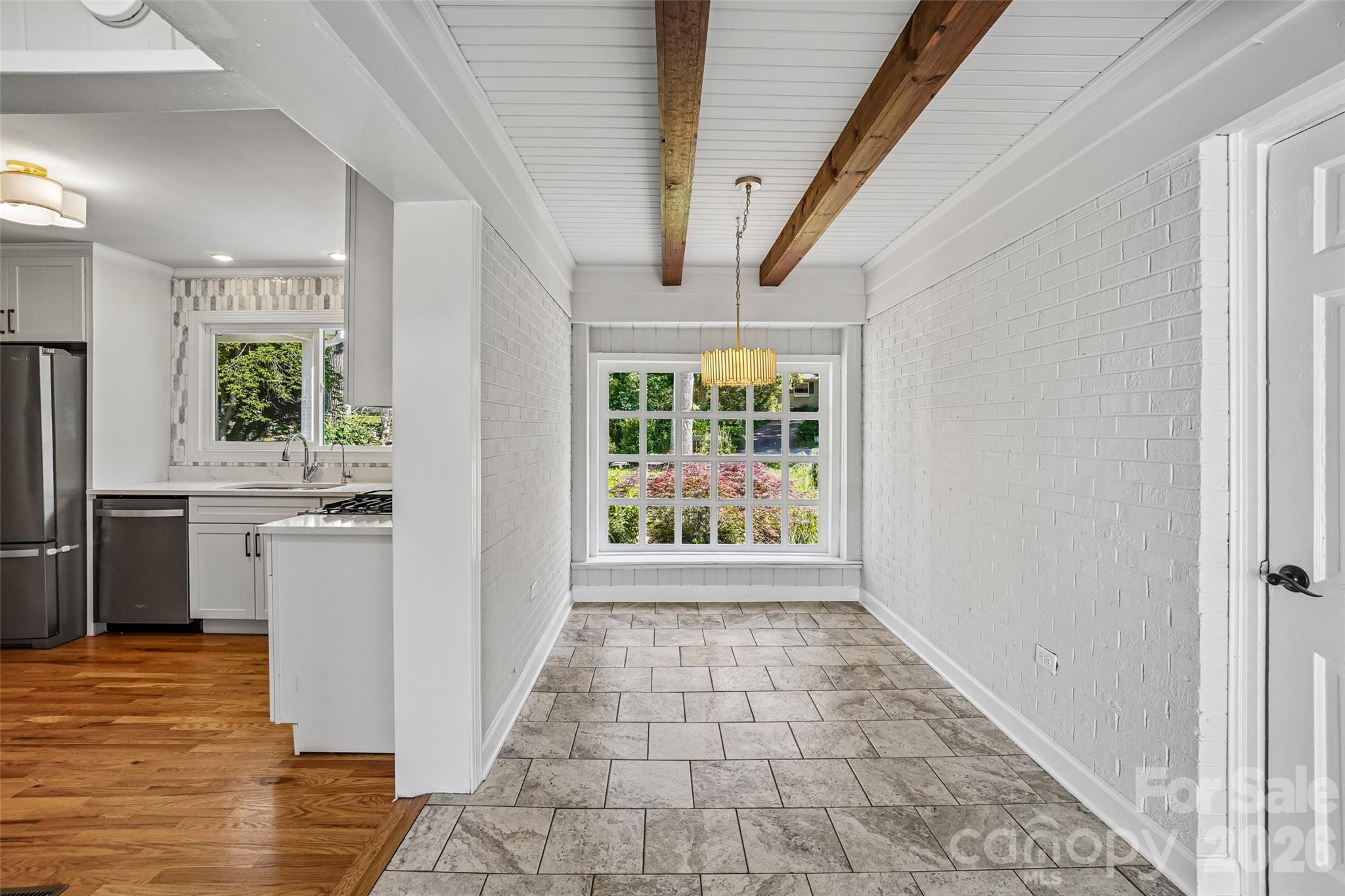 28 Ridgefield Place — Asheville