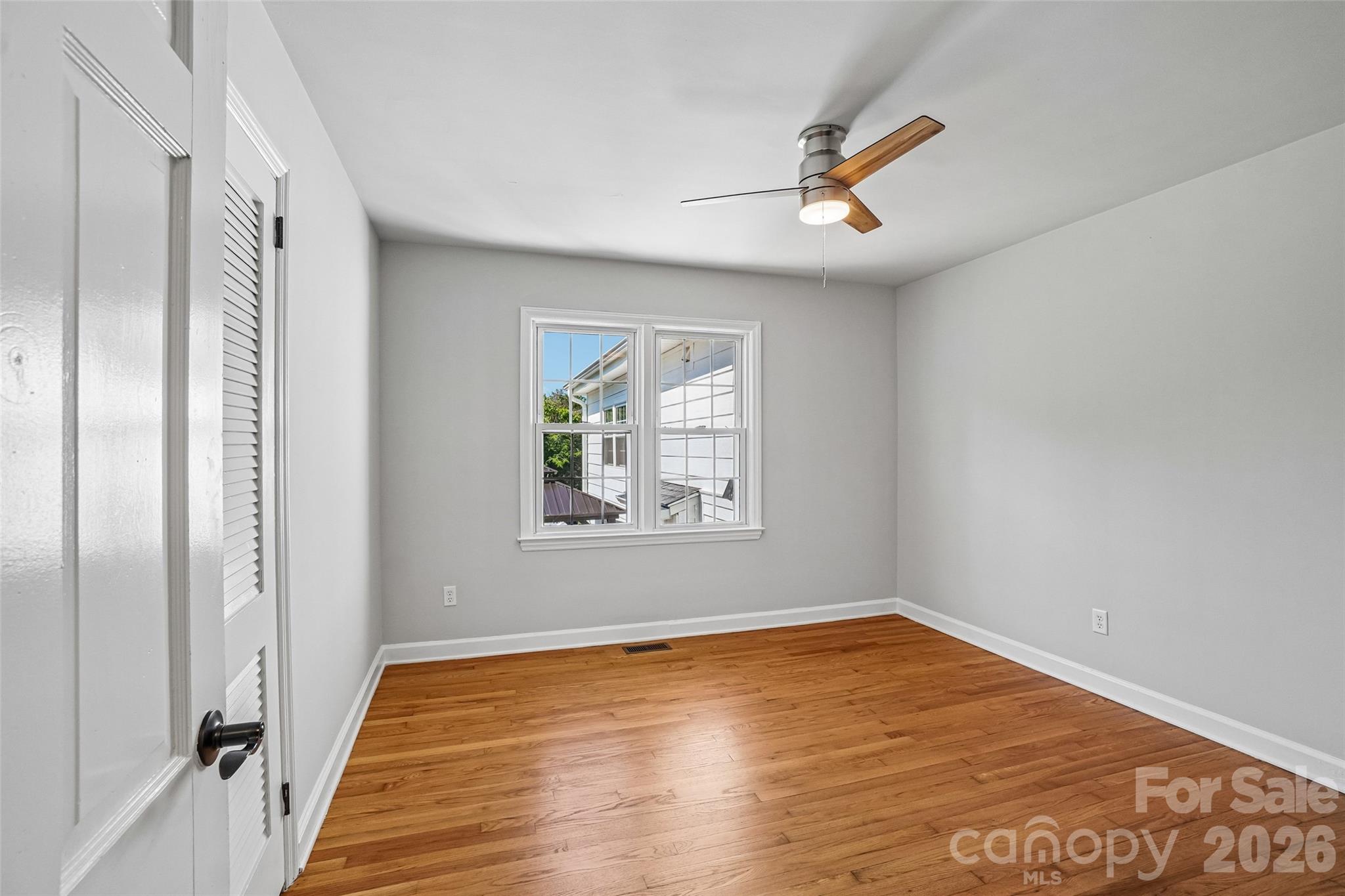 28 Ridgefield Place — Asheville