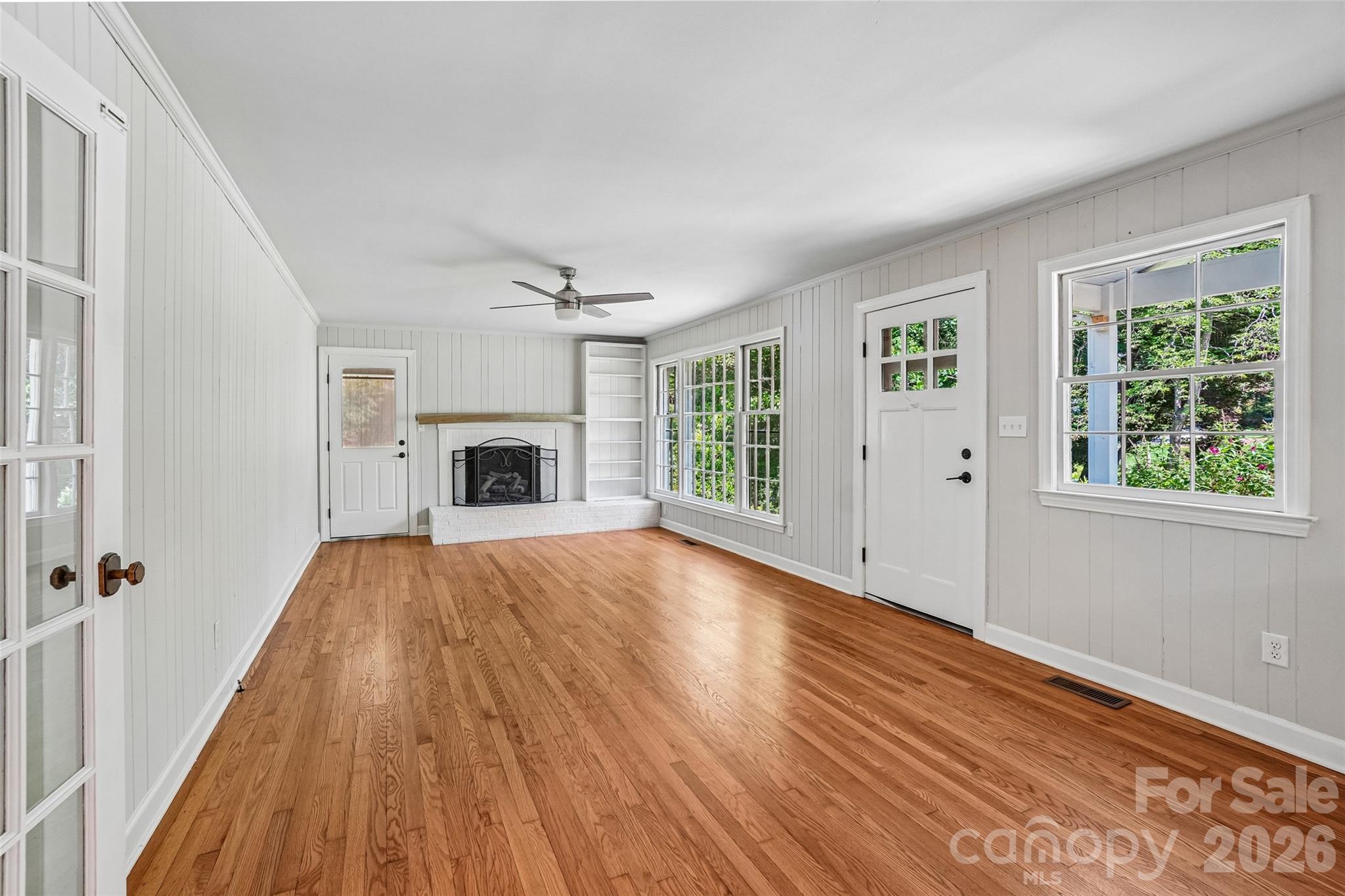 28 Ridgefield Place — Asheville