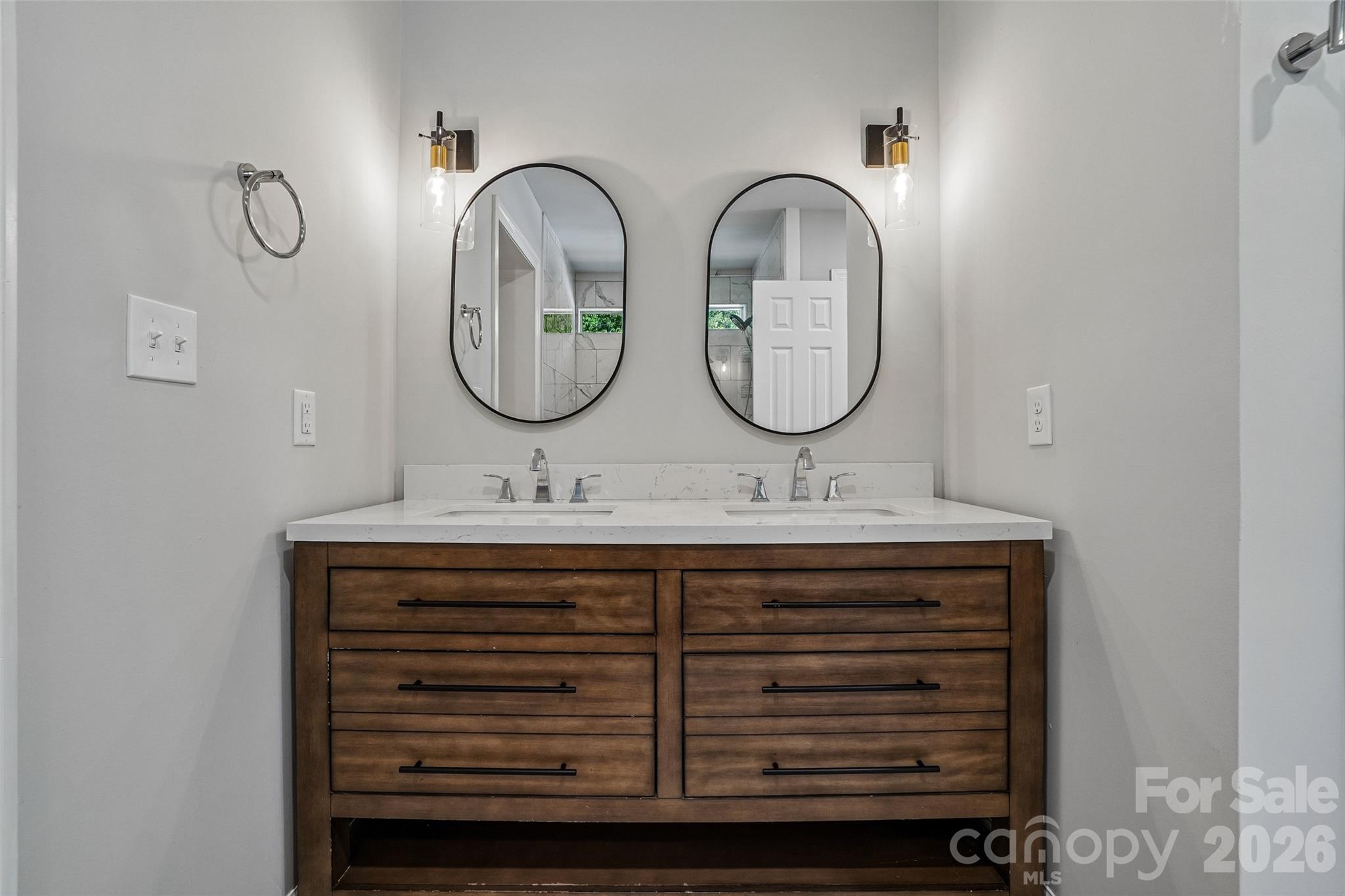 28 Ridgefield Place — Asheville