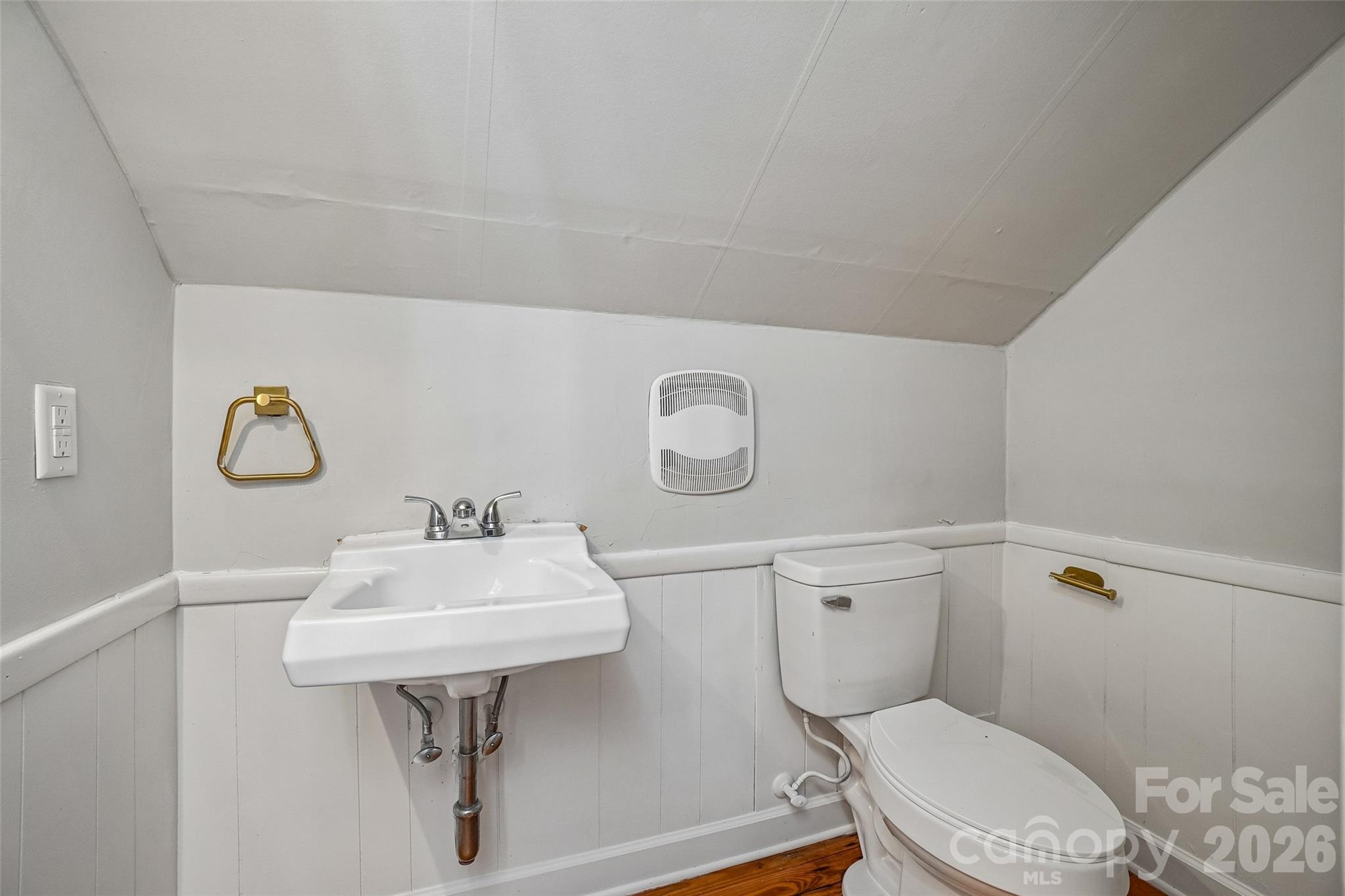 28 Ridgefield Place — Asheville