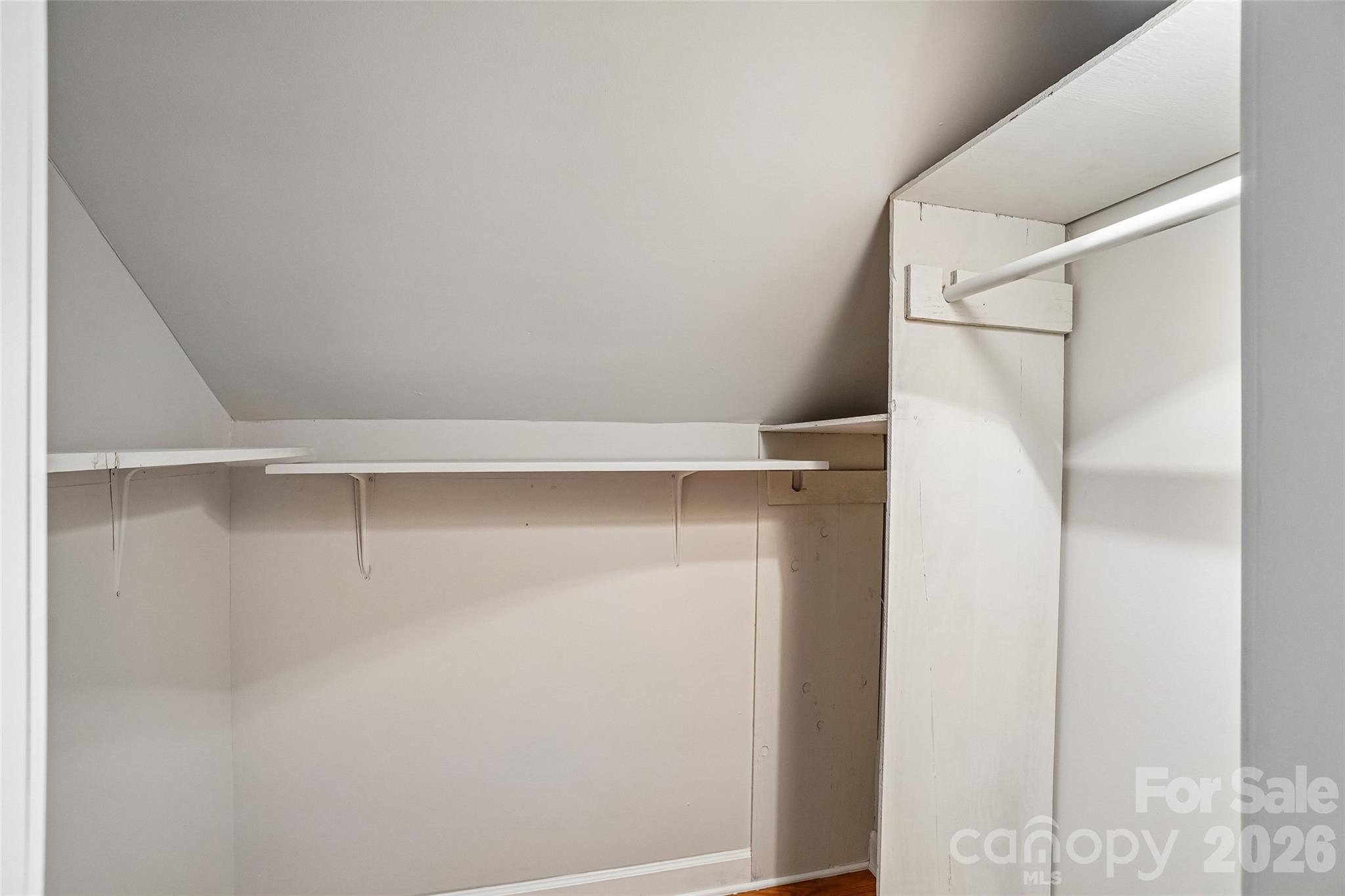 28 Ridgefield Place — Asheville