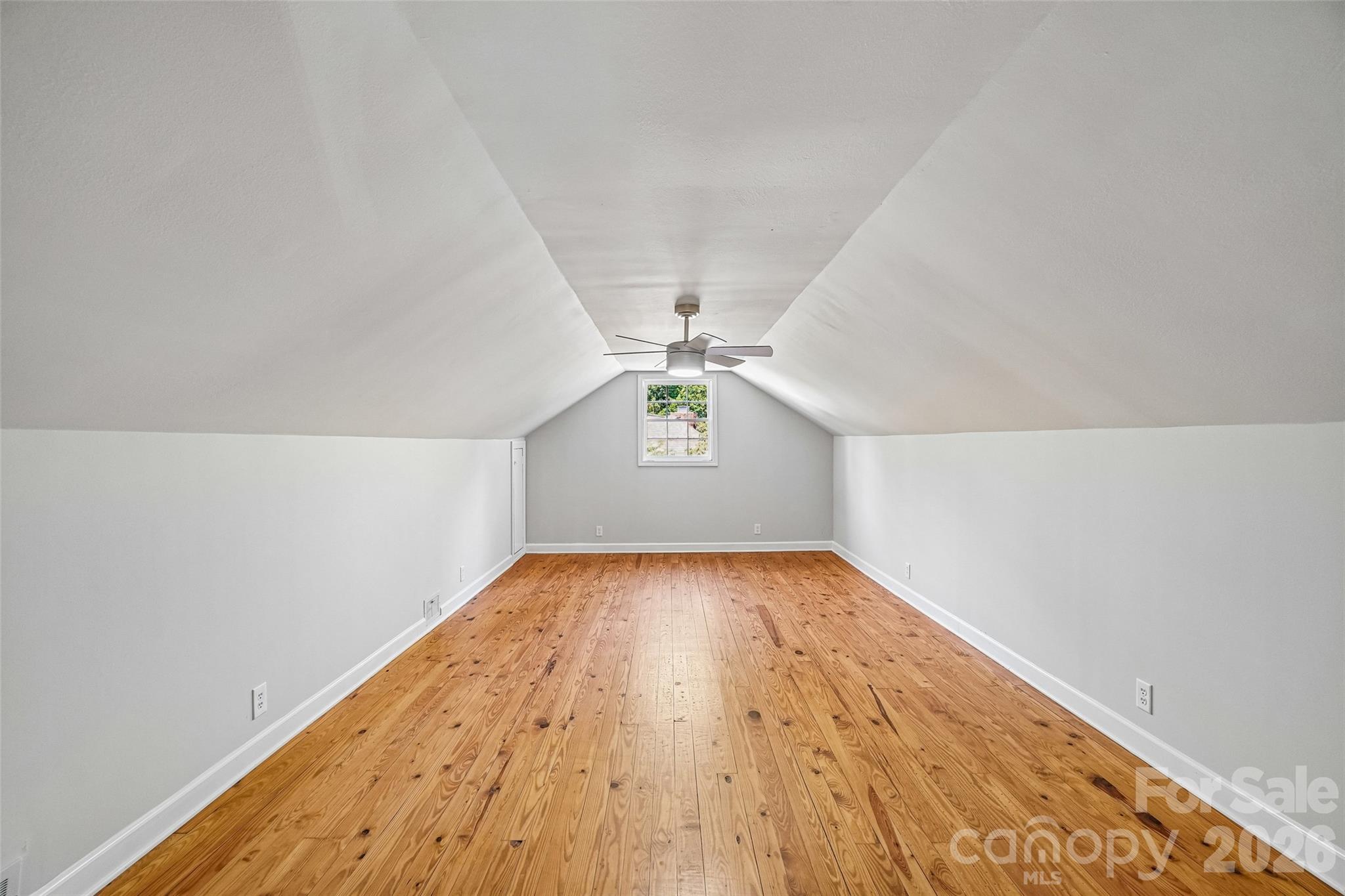 28 Ridgefield Place — Asheville