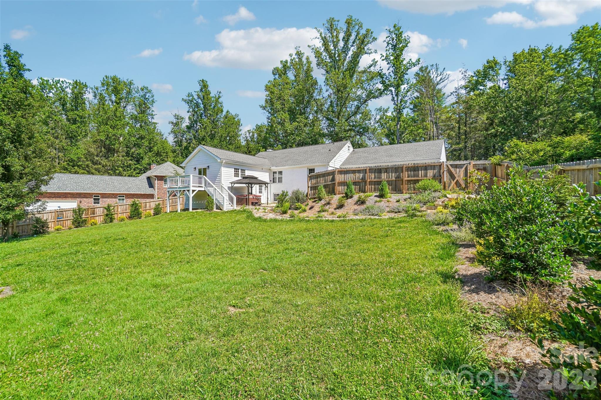 28 Ridgefield Place — Asheville