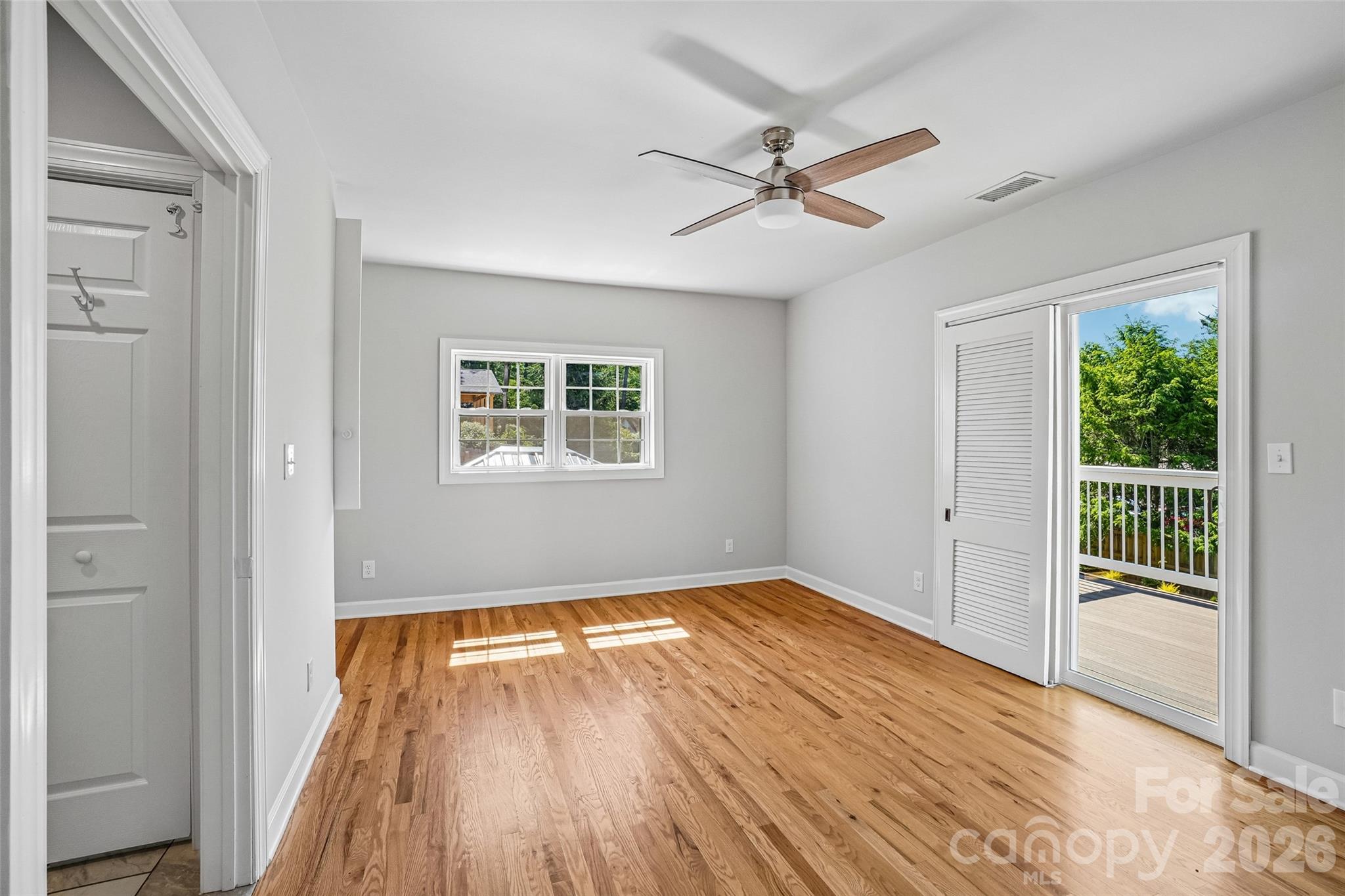 28 Ridgefield Place — Asheville