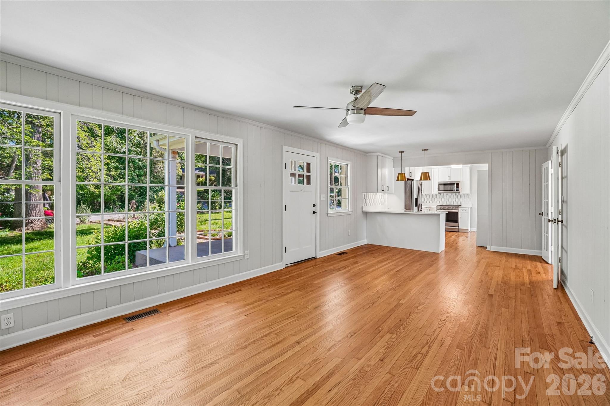 28 Ridgefield Place — Asheville