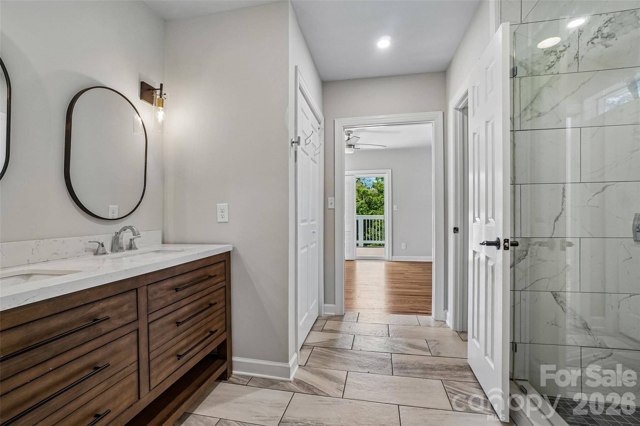 28 Ridgefield Place — Asheville