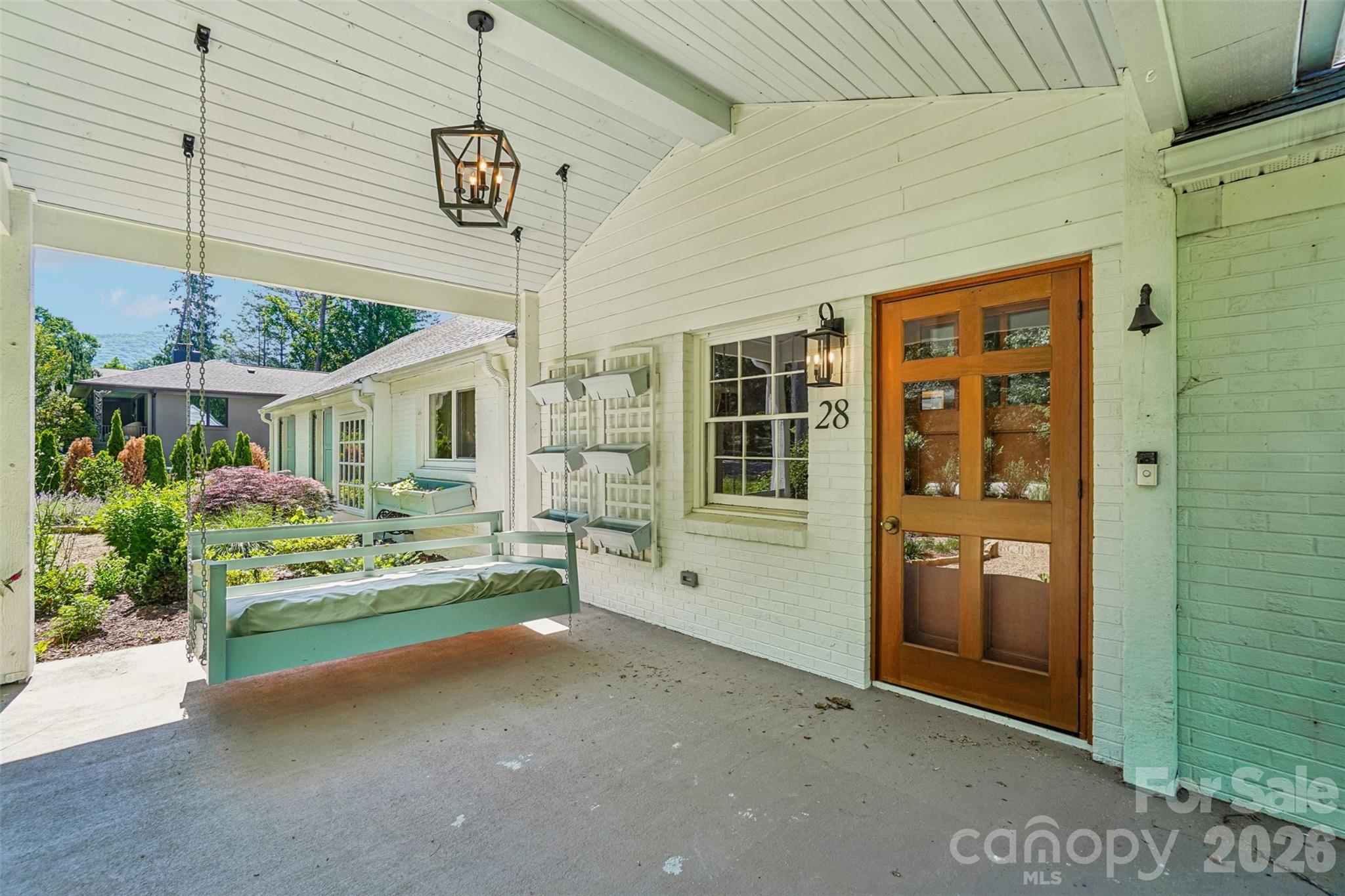 28 Ridgefield Place — Asheville