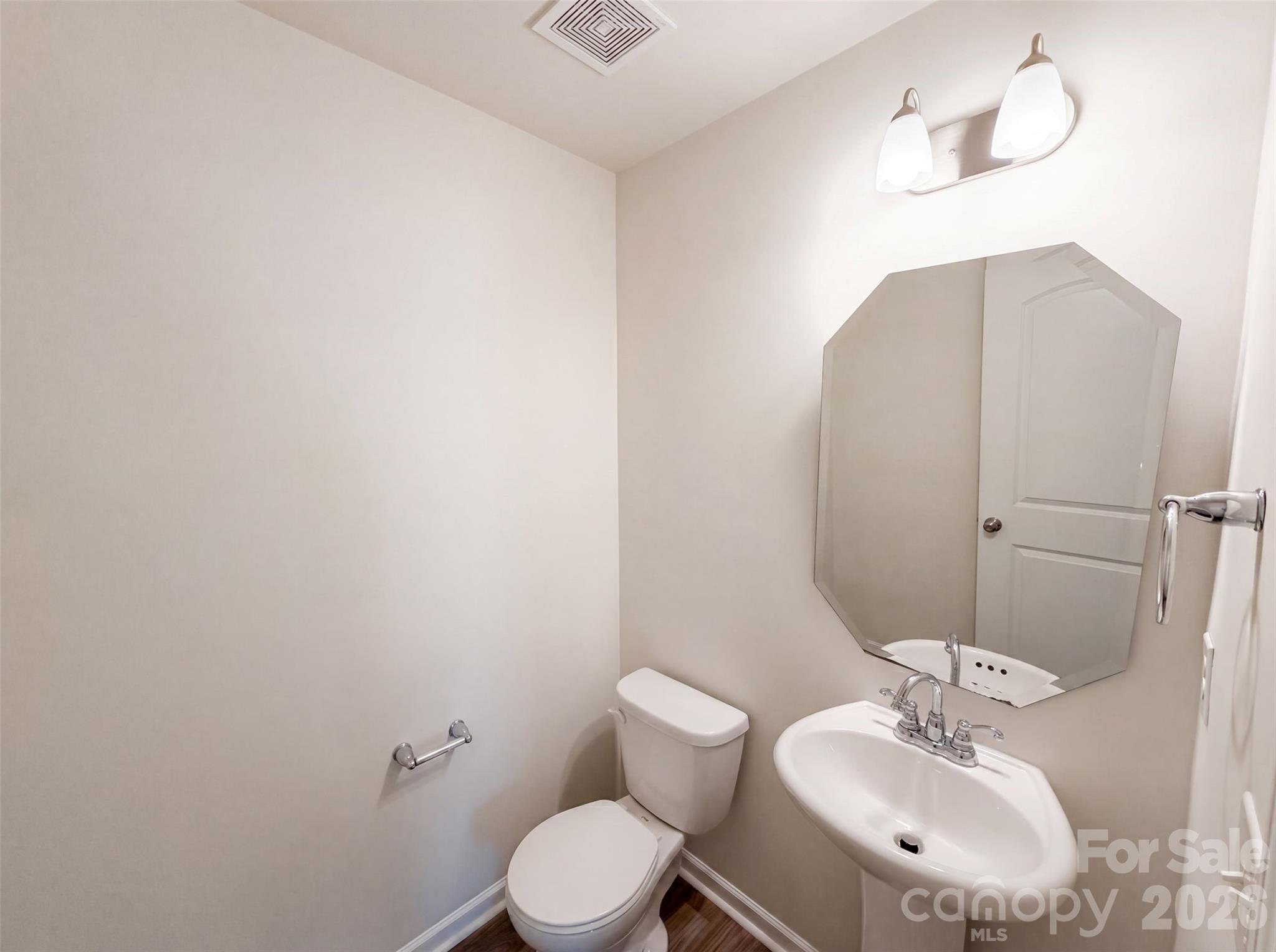 1708 Sawtooth Court — Landis