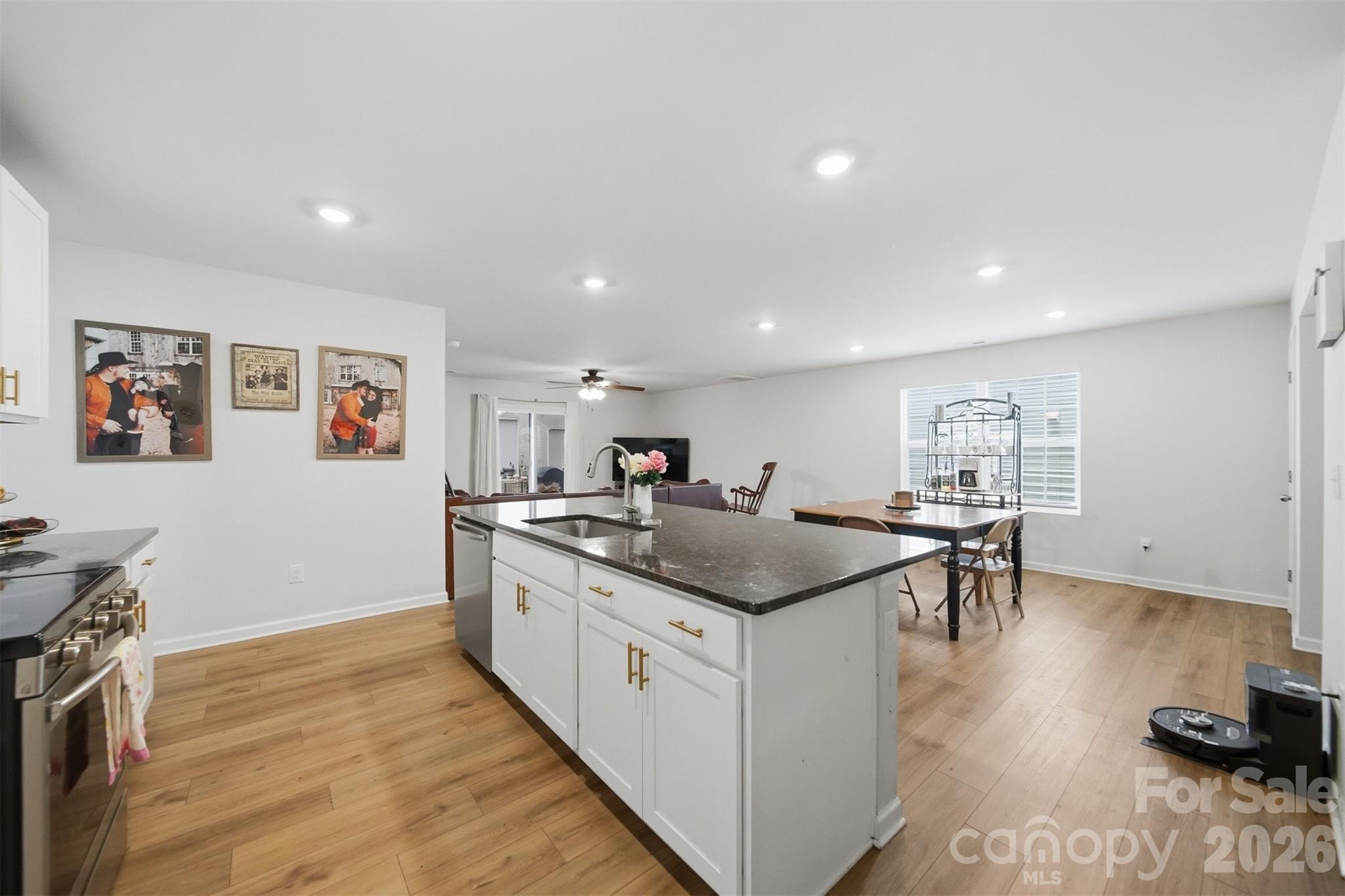 2464 Trollinger Drive — Catawba