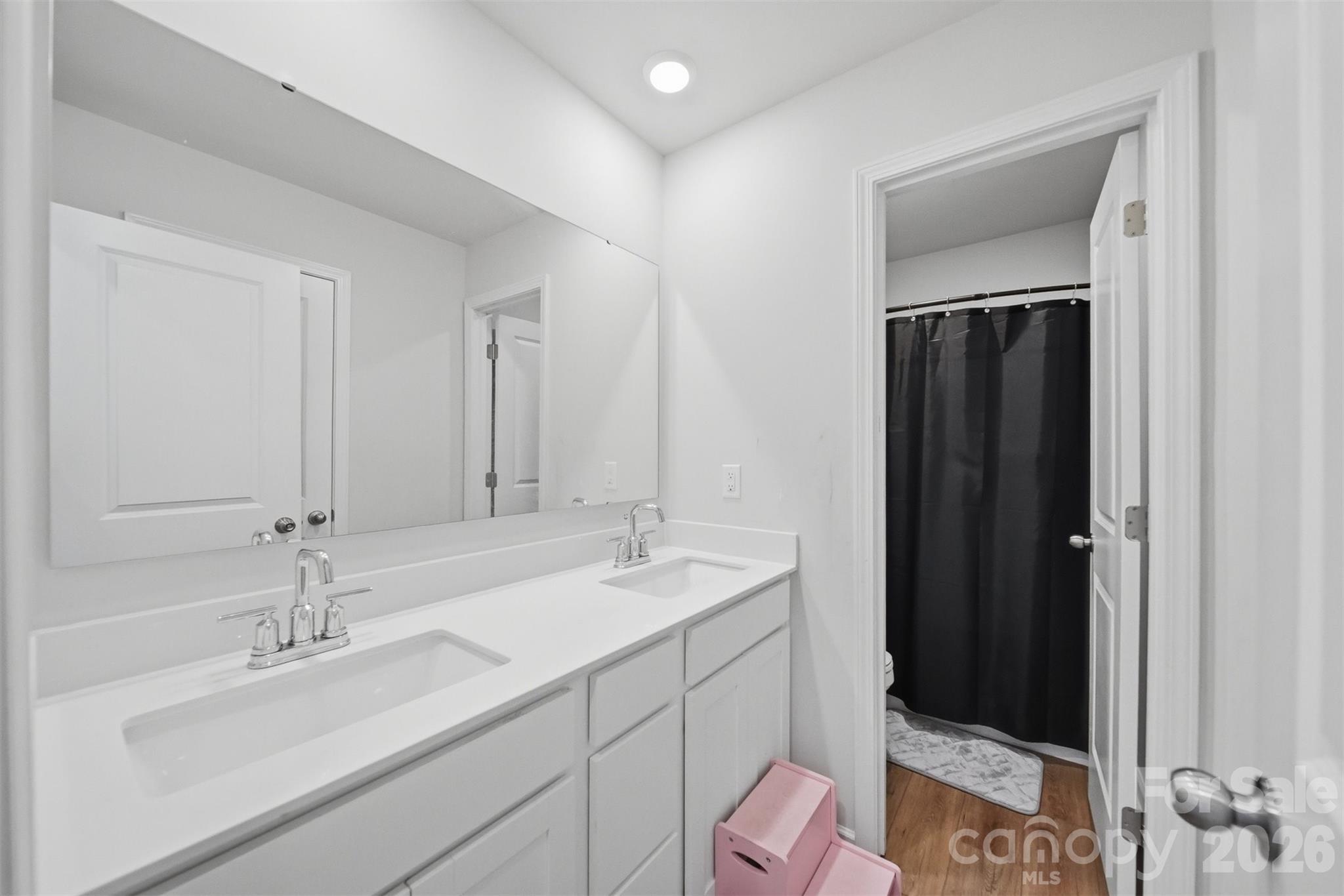 2464 Trollinger Drive — Catawba