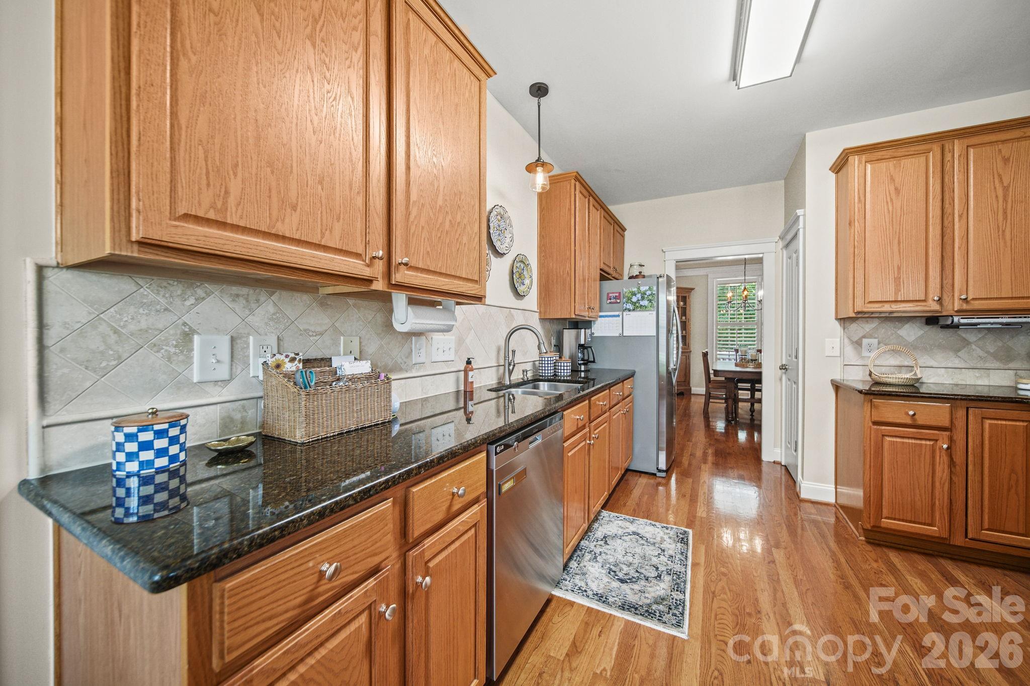 7800 Red Oaks Trail — Waxhaw