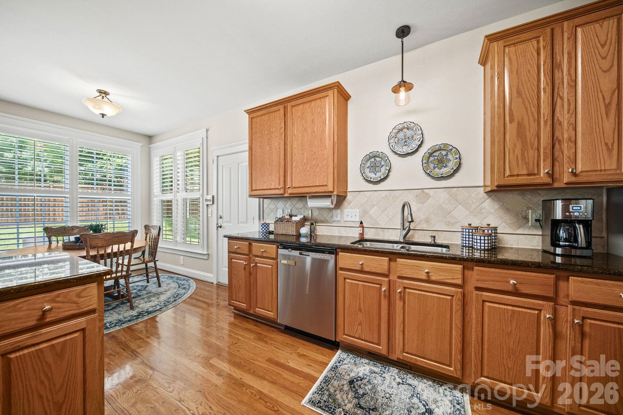 7800 Red Oaks Trail — Waxhaw