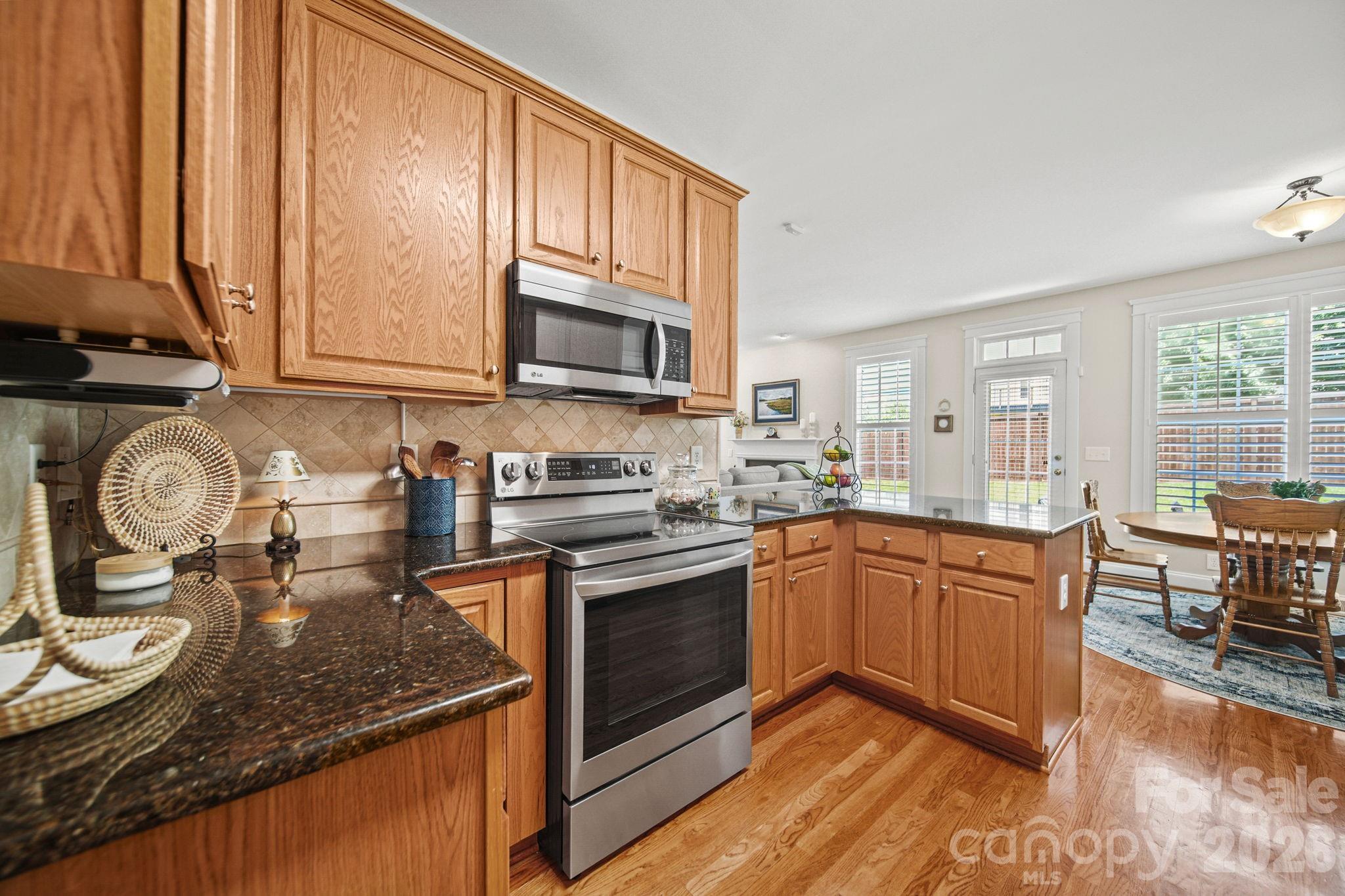 7800 Red Oaks Trail — Waxhaw
