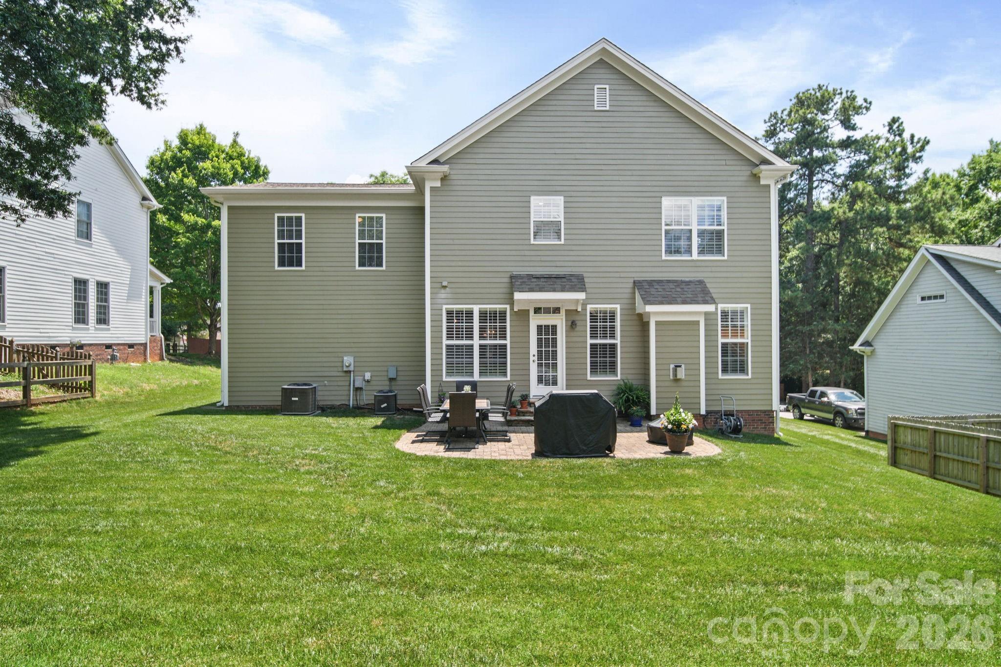 7800 Red Oaks Trail — Waxhaw
