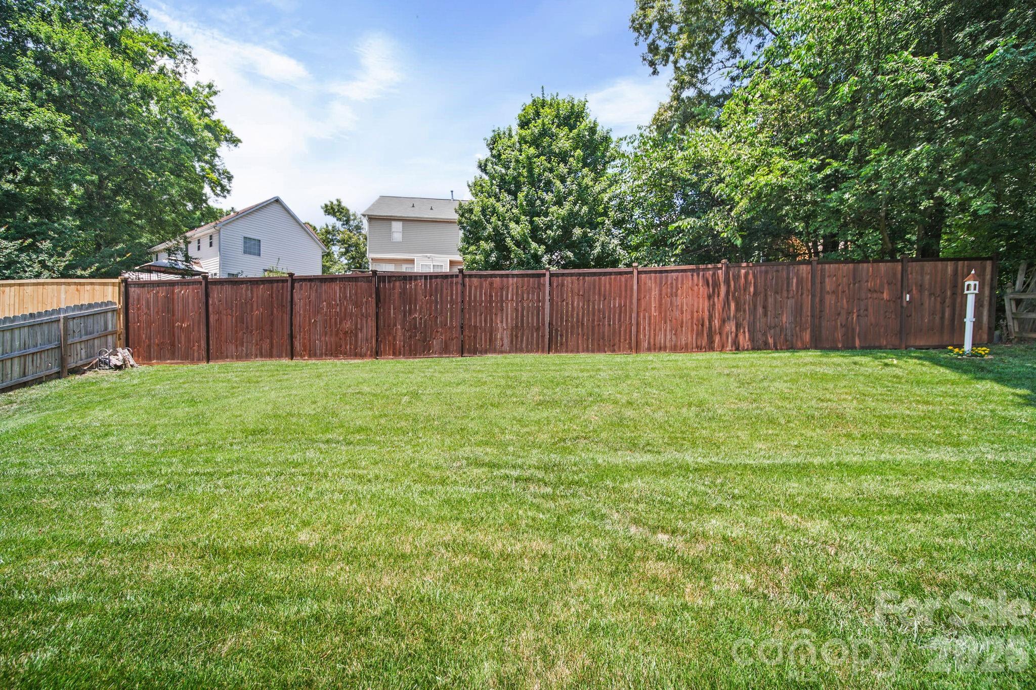 7800 Red Oaks Trail — Waxhaw
