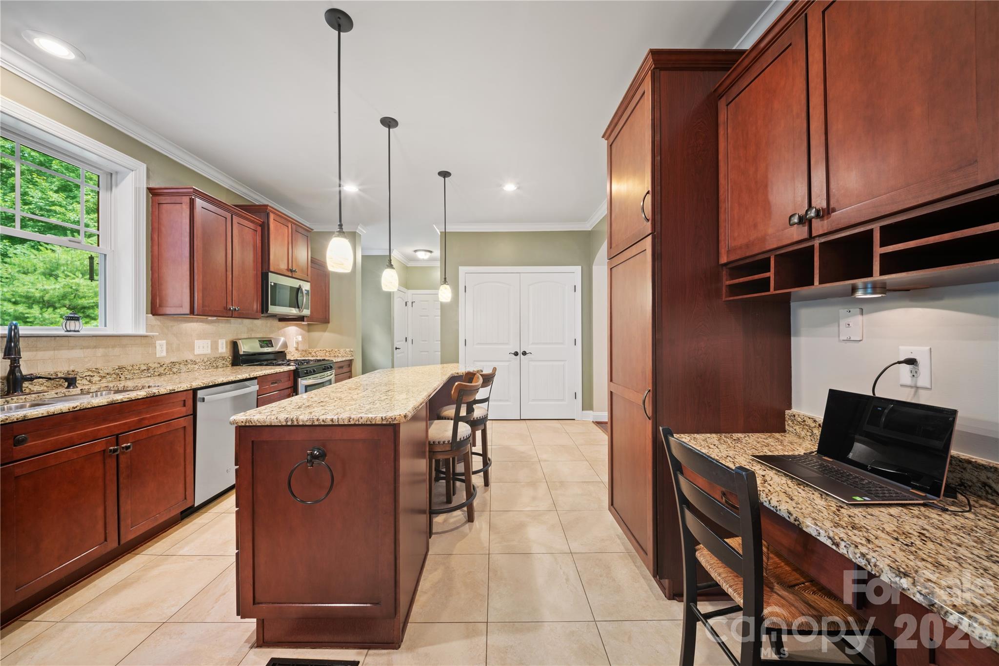 813 Beech Tree Place — Hendersonville